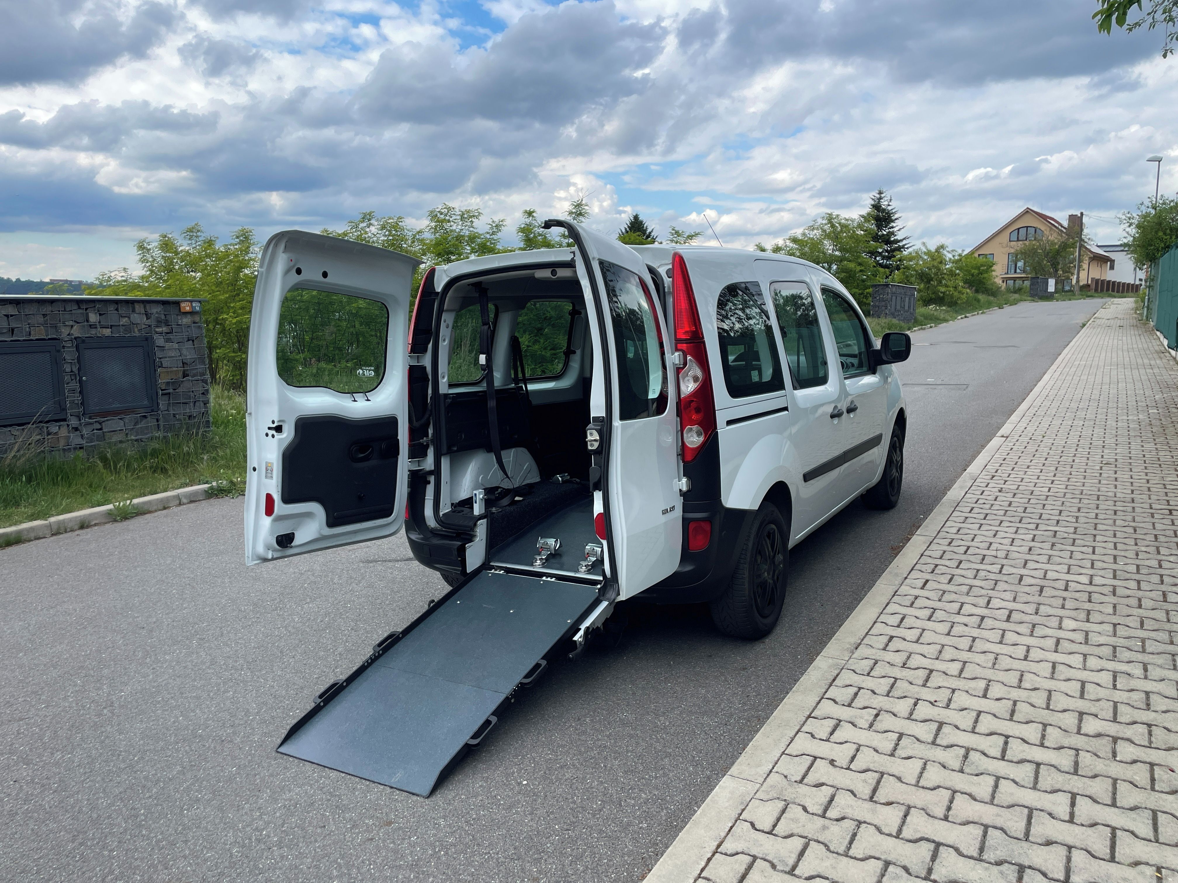 Renault Kangoo, pro převoz vozíčkáře