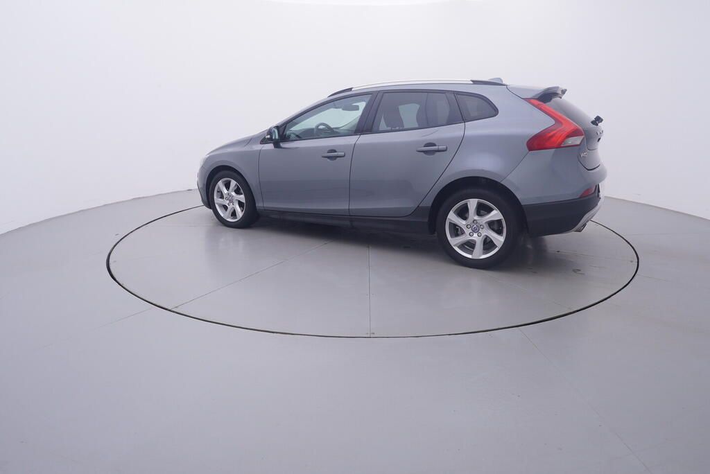 Volvo V40, Momentum 2.0 D3 110 kW - fotka 3