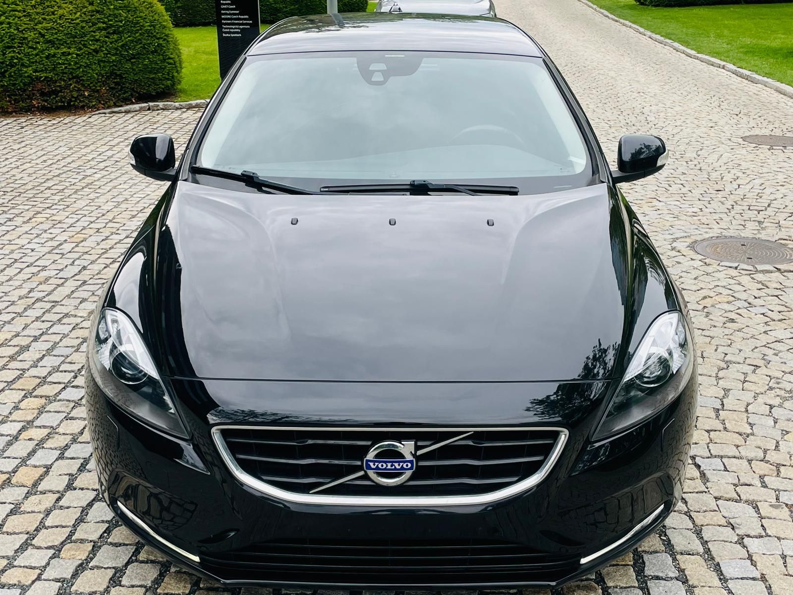 Volvo V40, 2.0D3 5VÁLEC MANUÁL 1MAJITEL - fotka 5