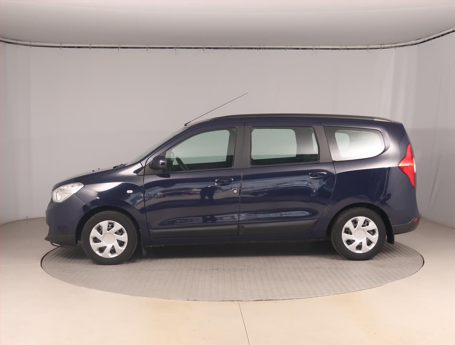 Dacia Lodgy, 1.6 8V, Serv.kniha, Tempomat - fotka 3