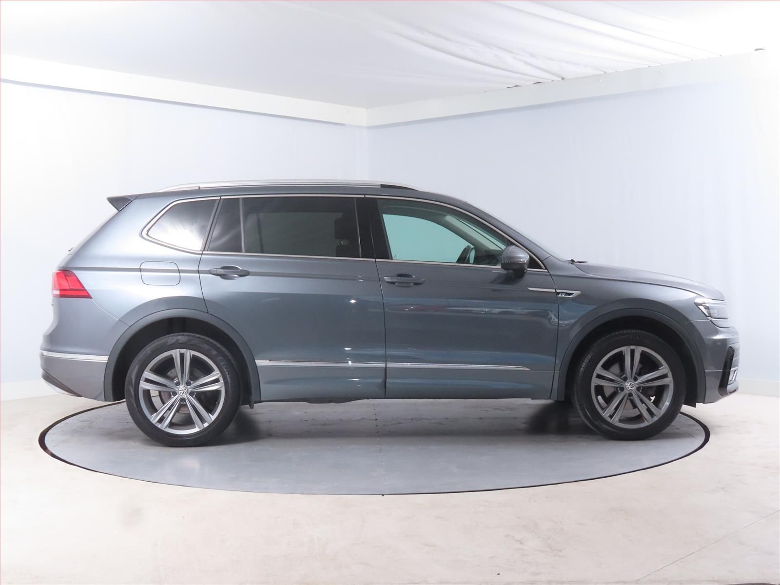 Volkswagen Tiguan Allspace, 2.0 TDI, R-Line, 4X4, Automat - fotka 6