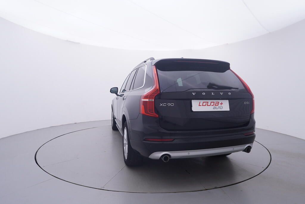 Volvo XC90, Momentum 2.0 D5 AWD 165 kW - fotka 4