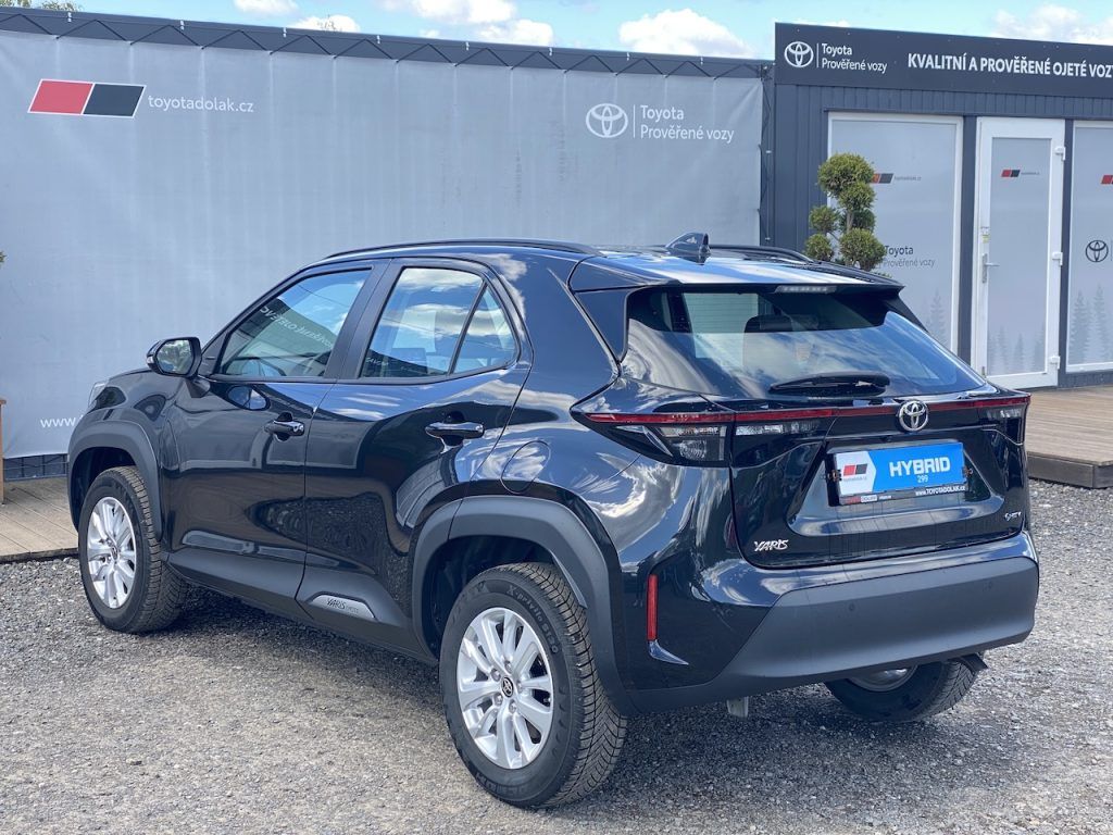 Toyota Yaris Cross, 1.5HEV, ČR-1m, Comfort, DPH - fotka 4