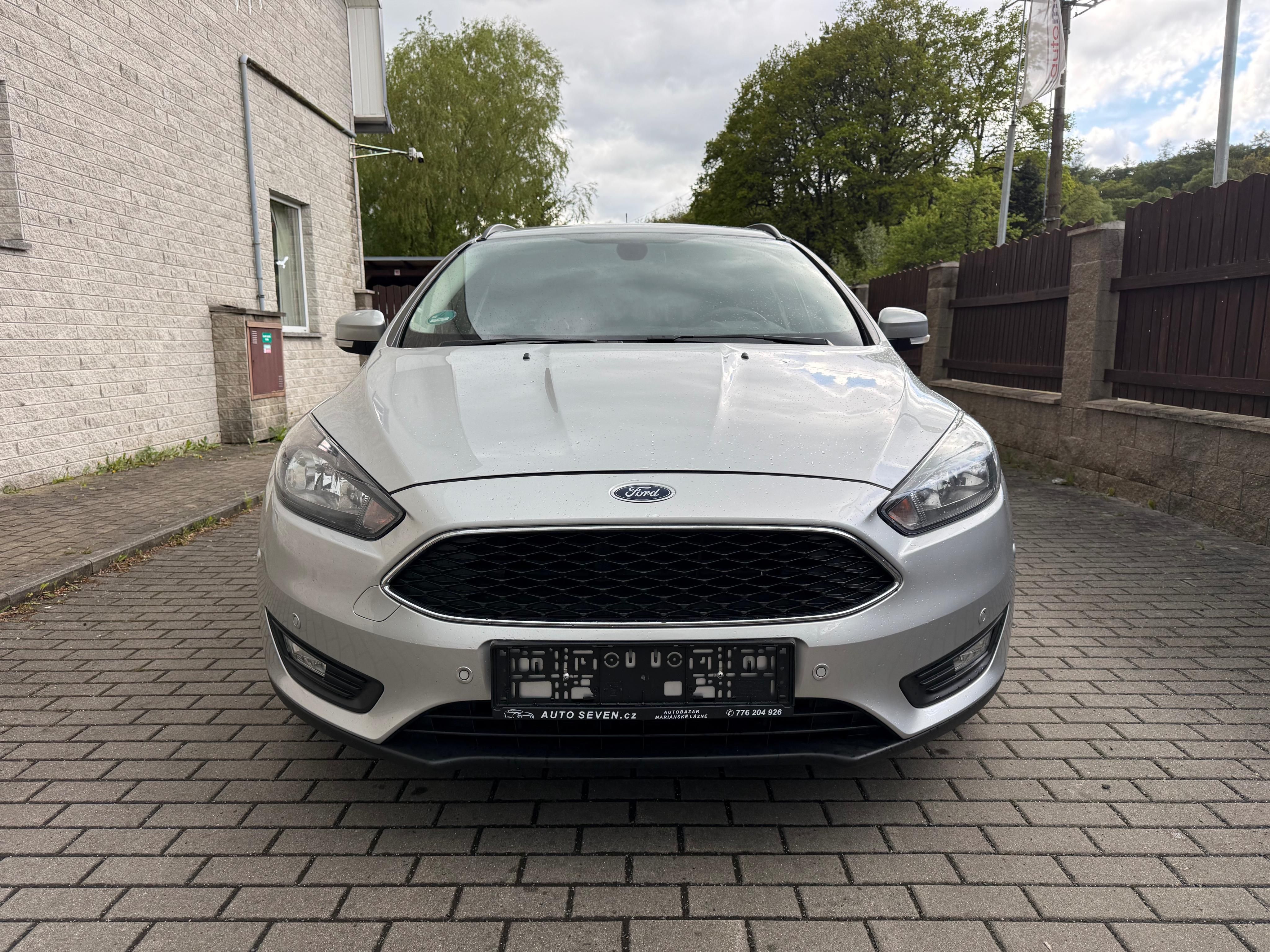 Ford Focus, 1,5i 110kW TOURNIER COOL&CONN - fotka 4