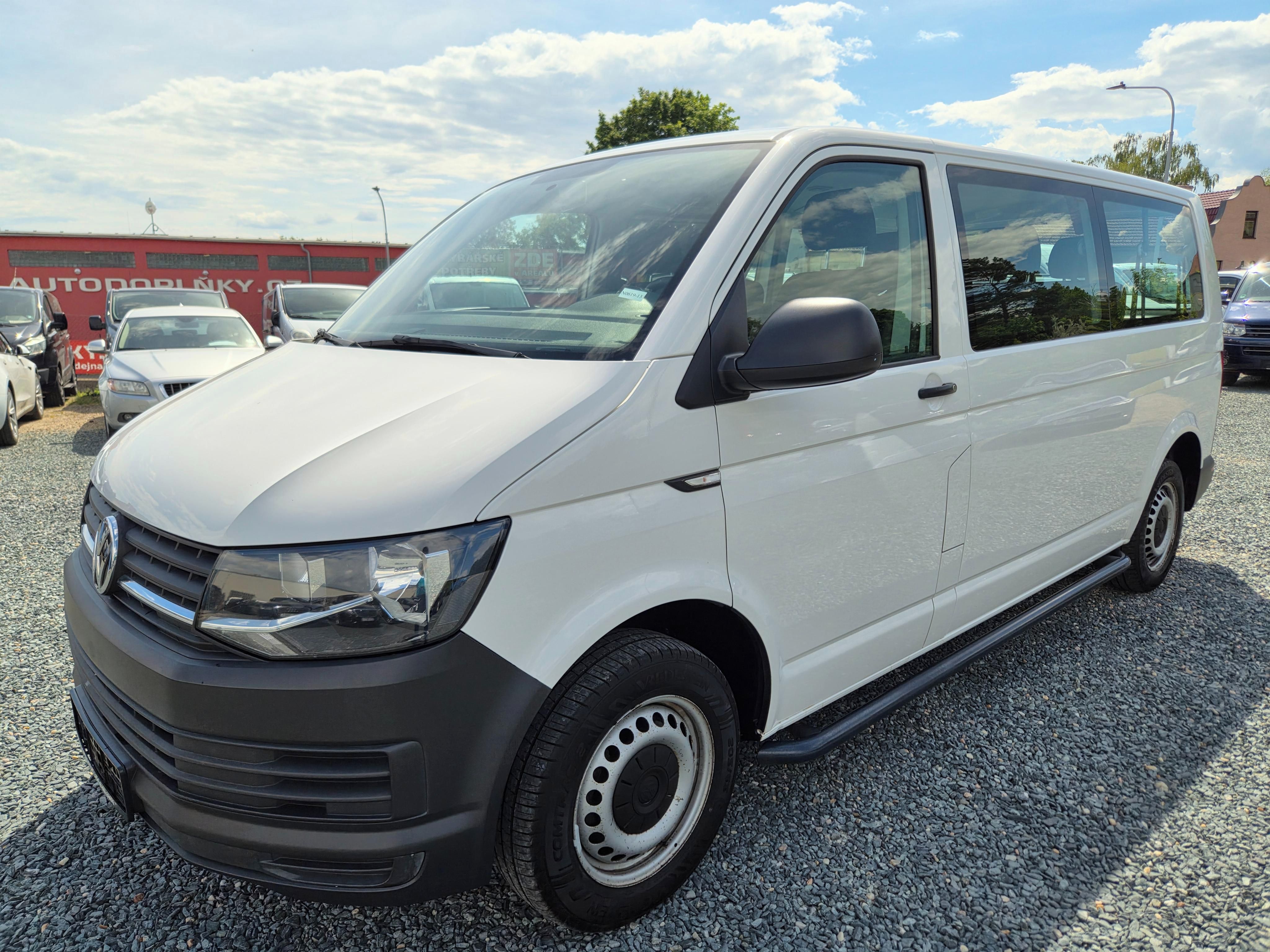 Volkswagen Transporter, T6 2.0TDI 8MÍST LONG PoServisu - fotka 3