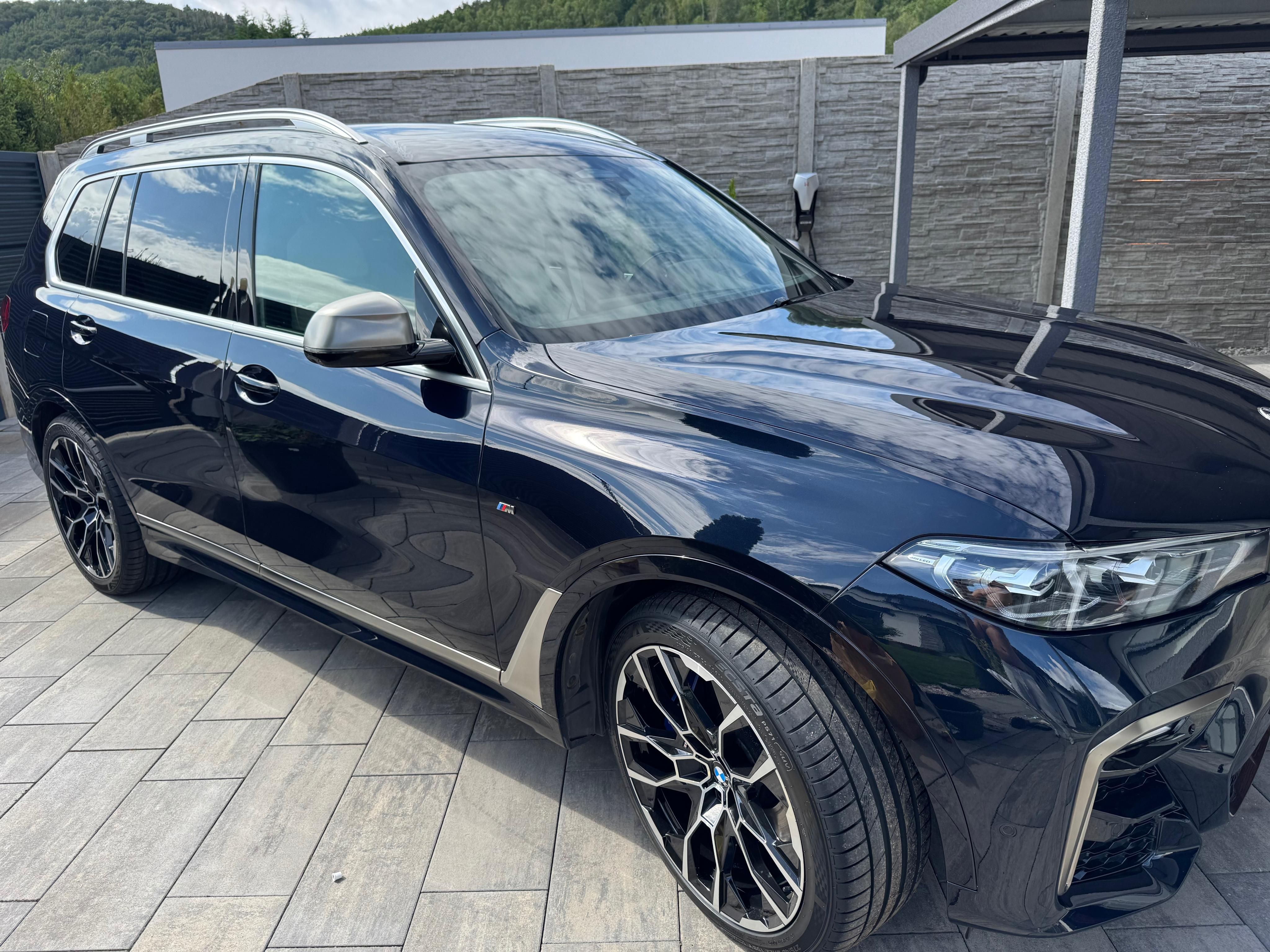 BMW X7, M50D