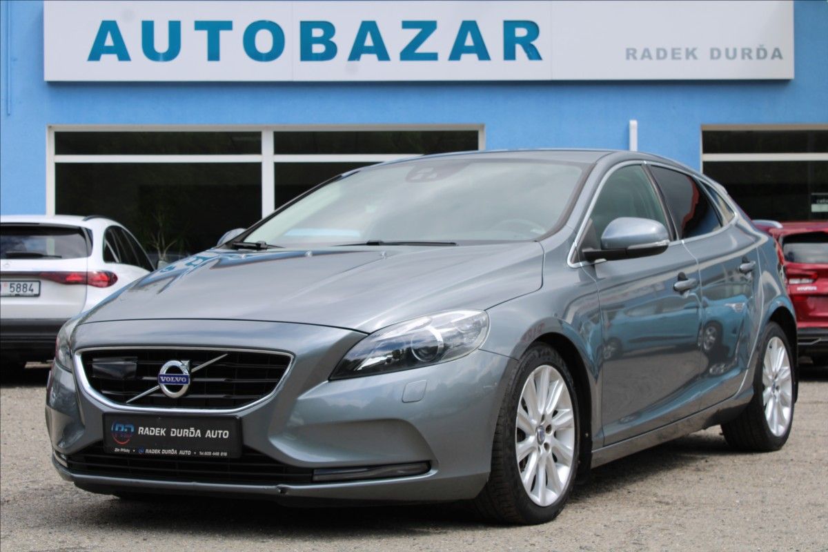 Volvo V40, 2,0 D2 AUTOMAT,VÝHŘEVY