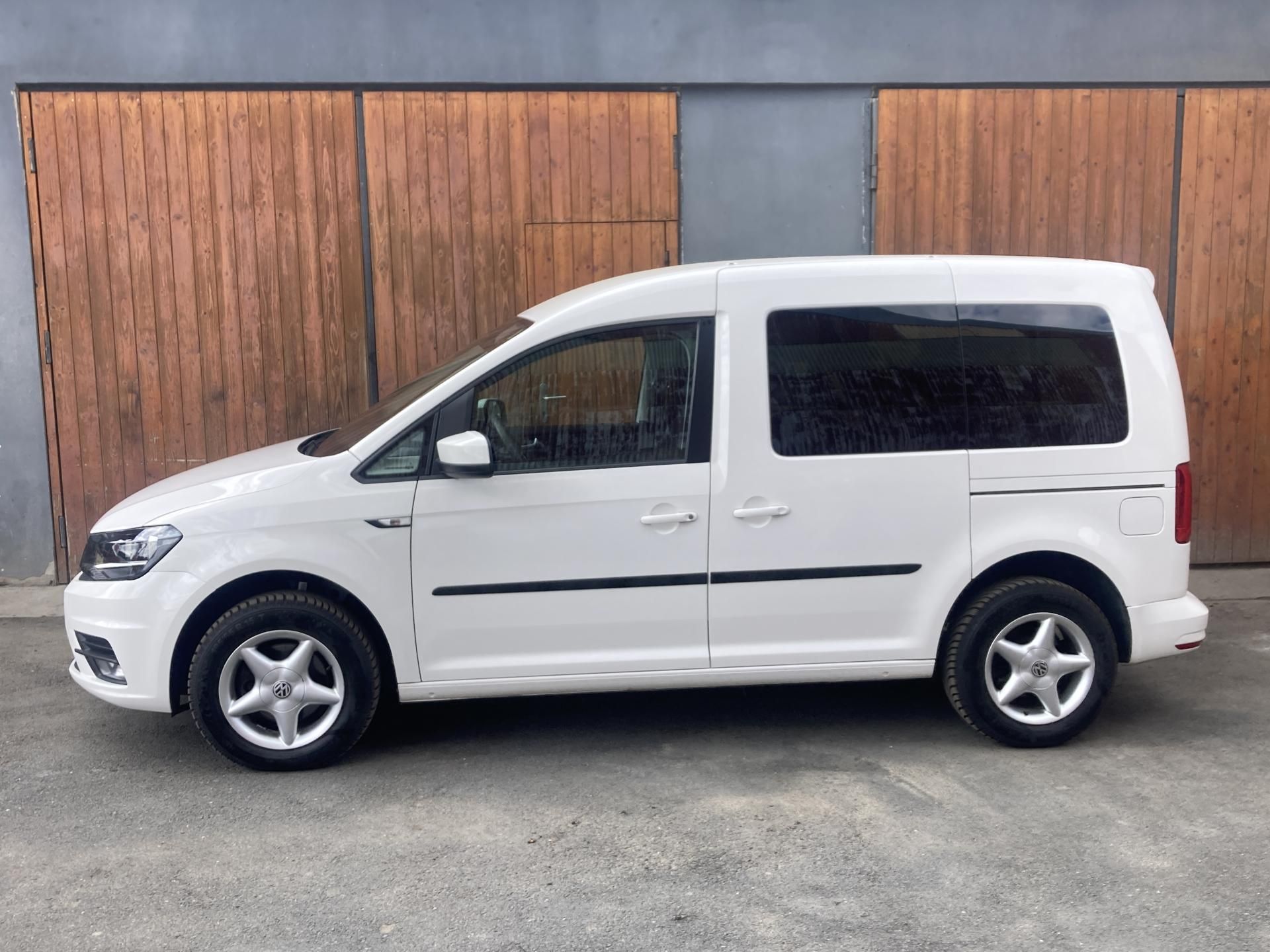 Volkswagen Caddy, 2,0TDi 99tis/km - DPH - fotka 6