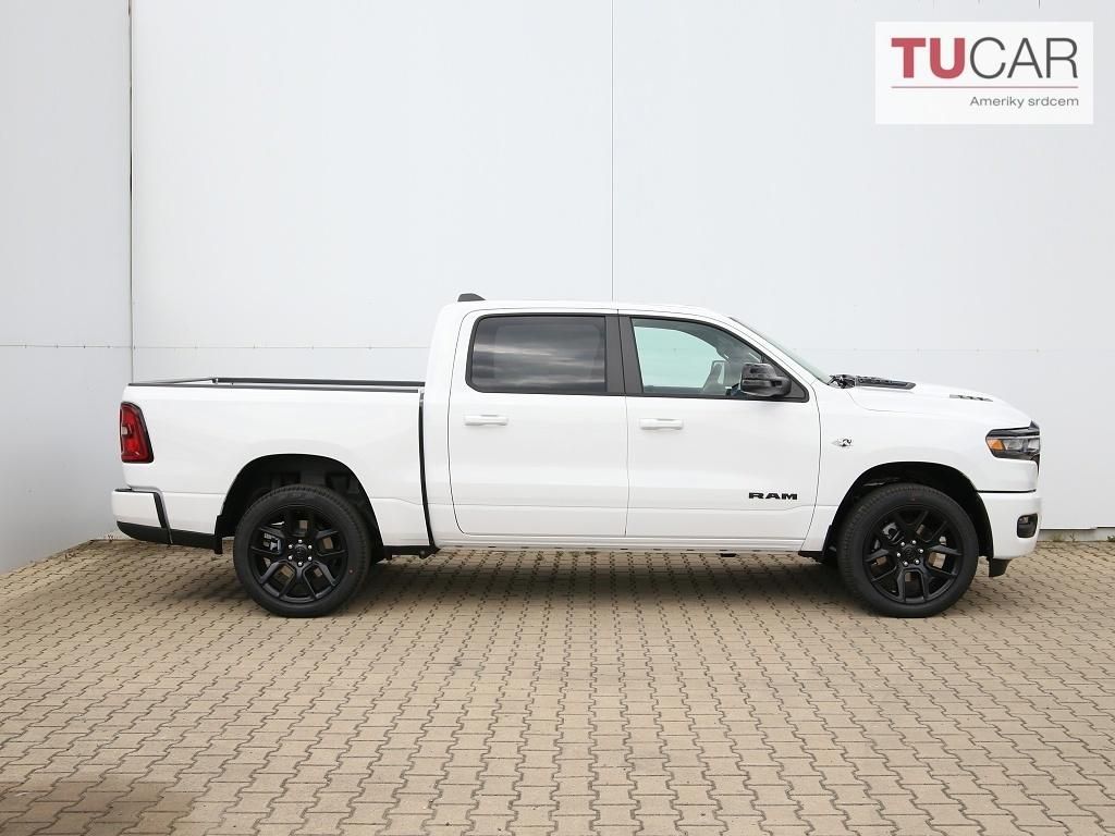 RAM 1500, Laramie 5.7V8 HEMI 2026 - fotka 3