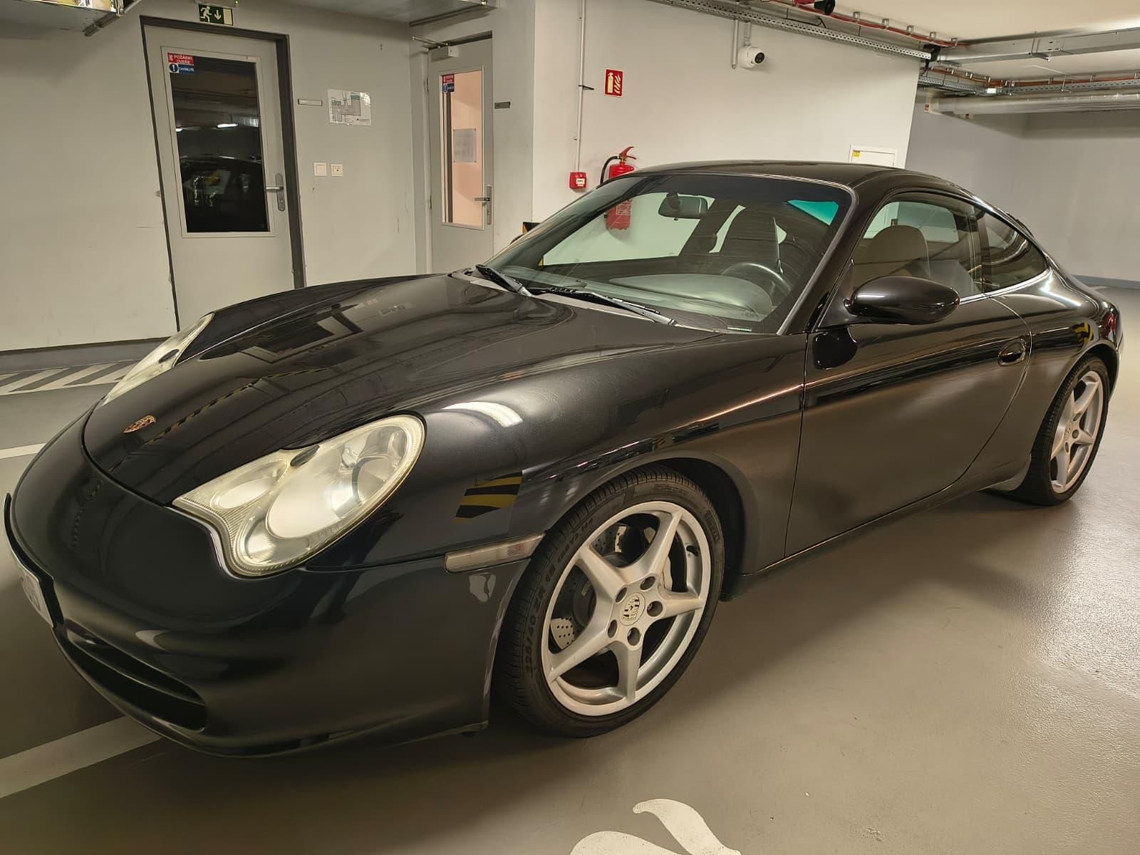 Porsche 911, CARRERA 4