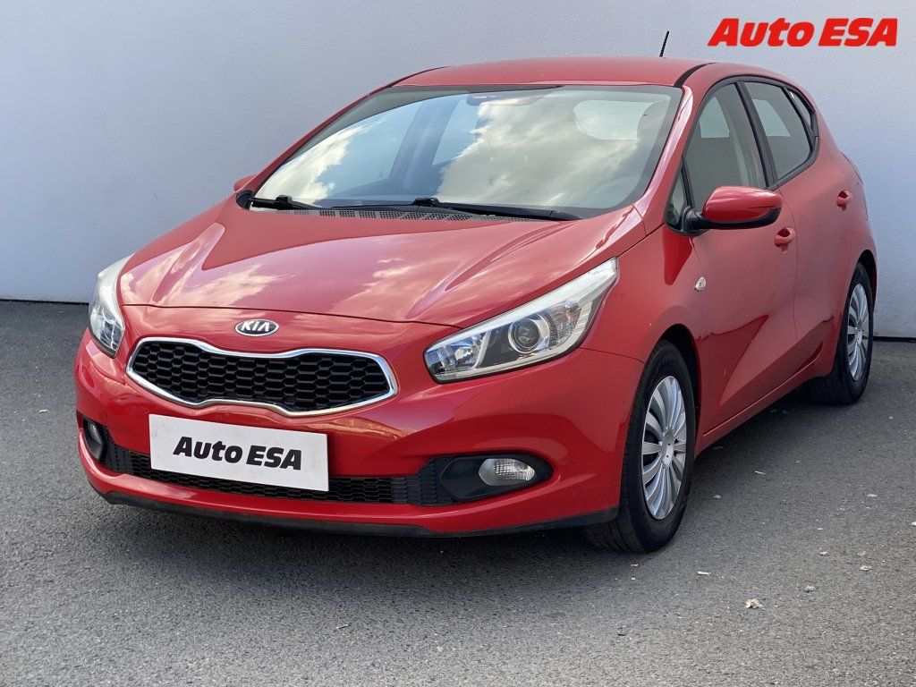 Kia Cee´d, 1.6 i - fotka 3