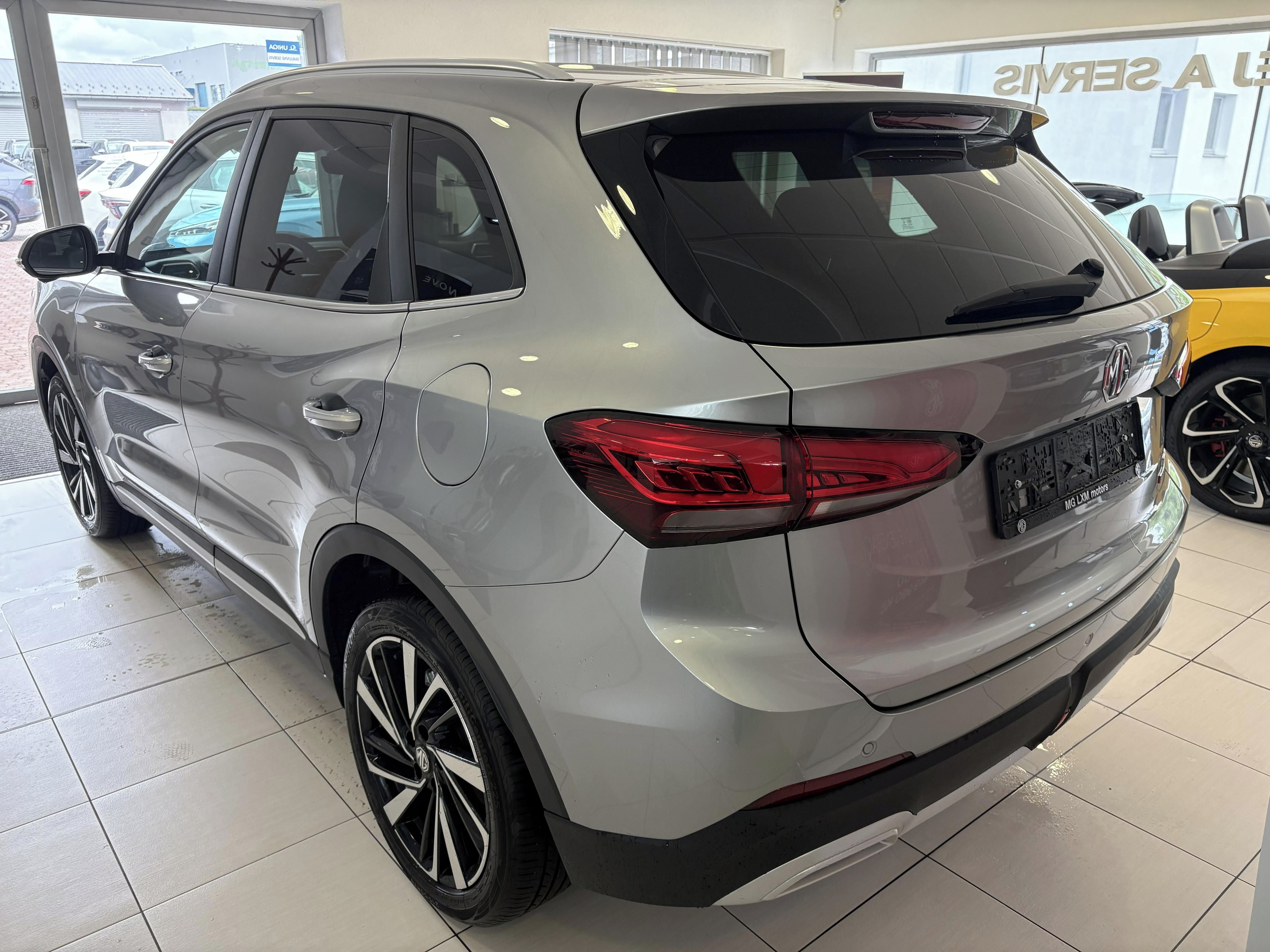 MG ZS, HEV exclusive - fotka 5