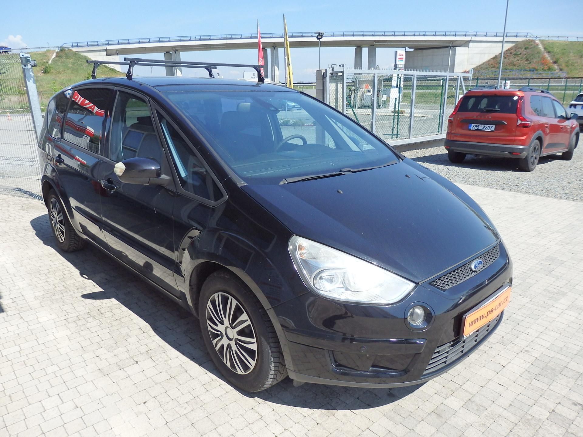 Ford S-MAX, 2,0TDCi 103kW DIGI KLIMA,ZÁVĚS - fotka 3