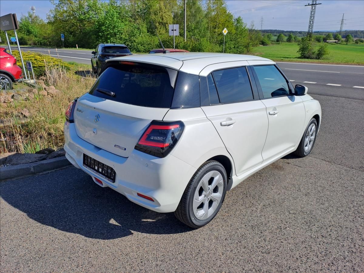 Suzuki Swift, 1,2   1,2 PREMIUM HYBRID MY26 - fotka 5