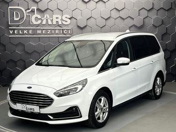 2.5 FHEV TITANIUM 7 míst LED