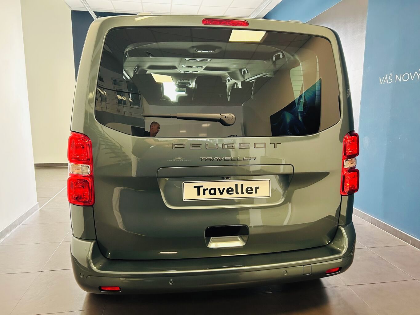 Peugeot Traveller, Allure L2 2.2 BlueHDi 180 S&S - fotka 5