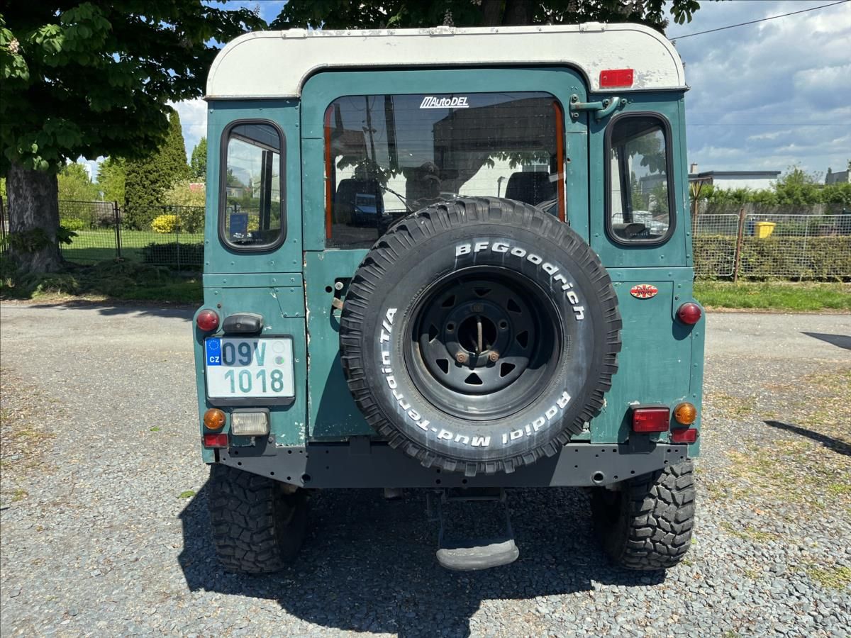Land Rover Defender, 2,5 d 83kW  LR 90 7 míst - fotka 4
