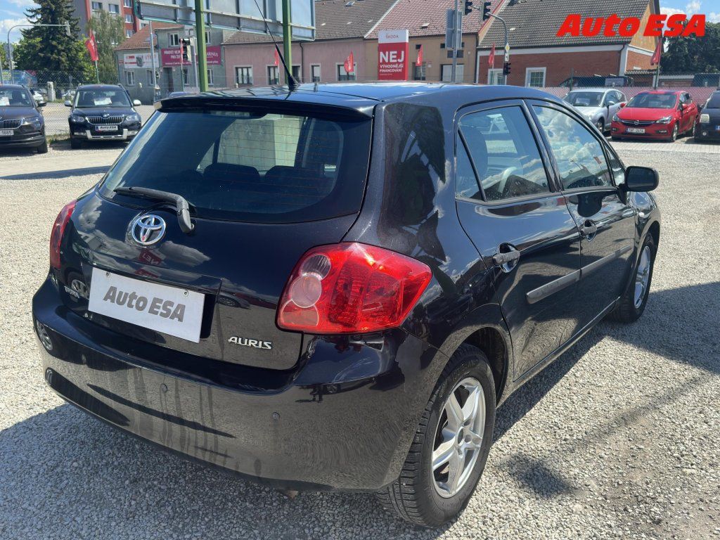 Toyota Auris, 1.3 VVT- i,ČR - fotka 4
