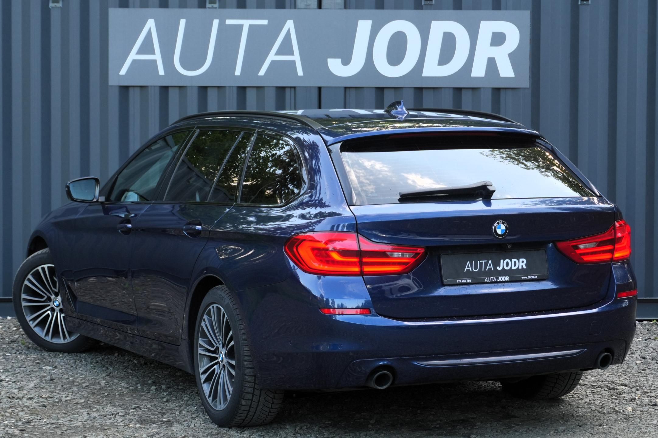 BMW Řada 5, 530d xDrive, Kamera, ČR, Hi-Fi - fotka 6