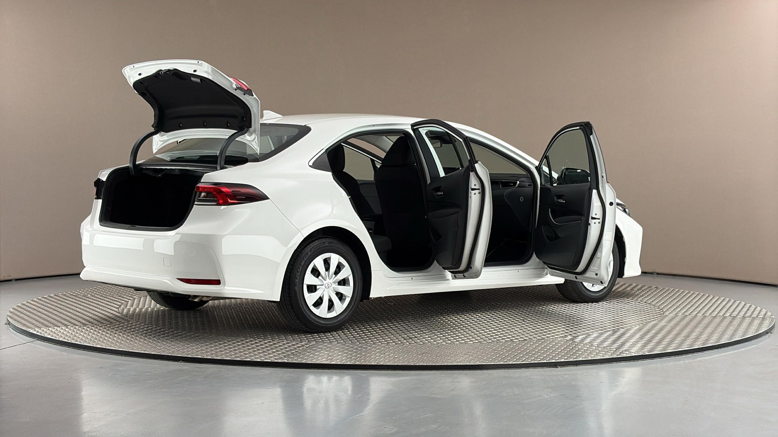 Toyota Corolla, 1.8 Hybrid AUT Active Sedan - fotka 6