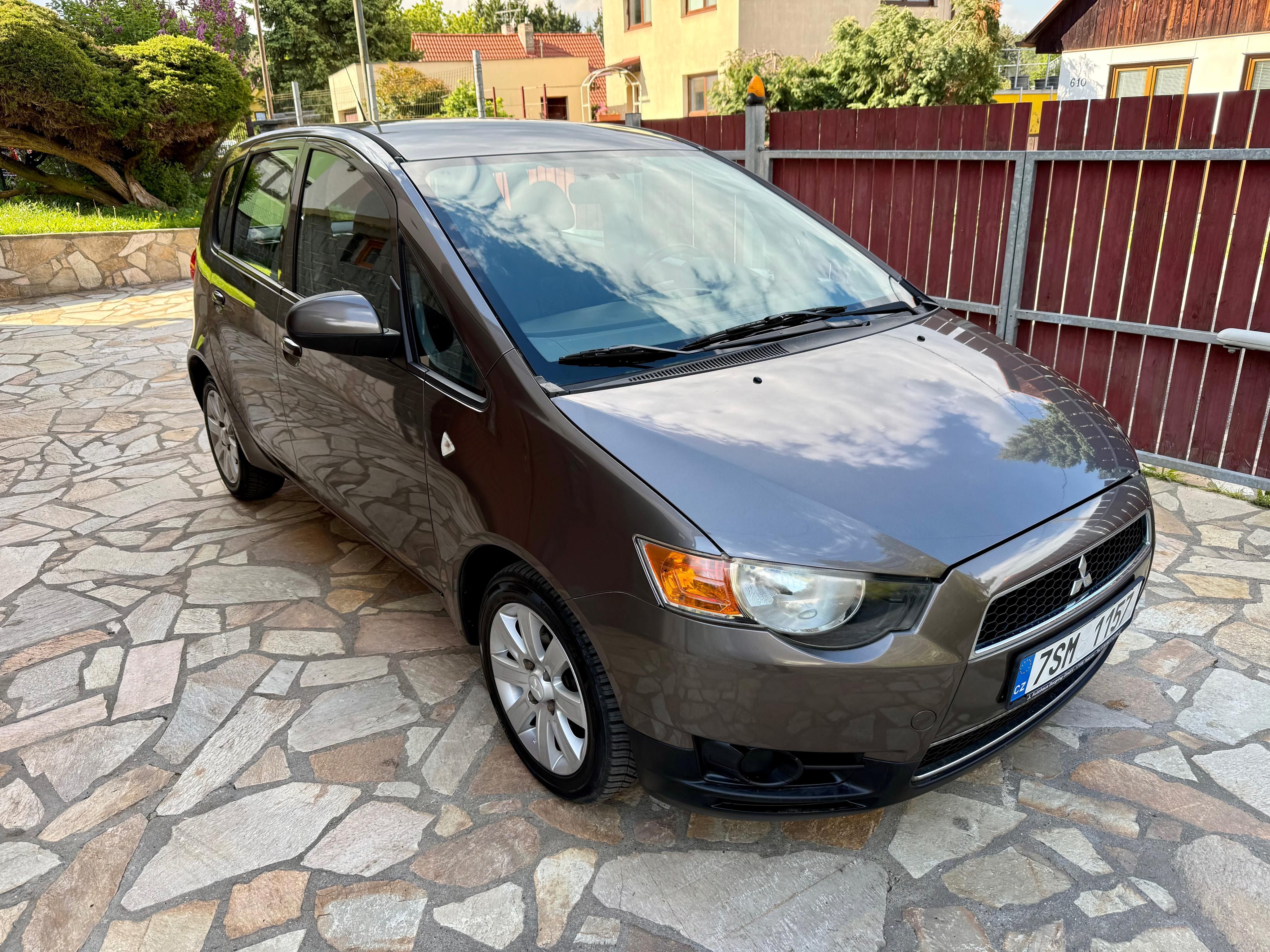 Mitsubishi Colt, 1,3 70KW KLIM 1 MAJITEL SERVIS - fotka 3