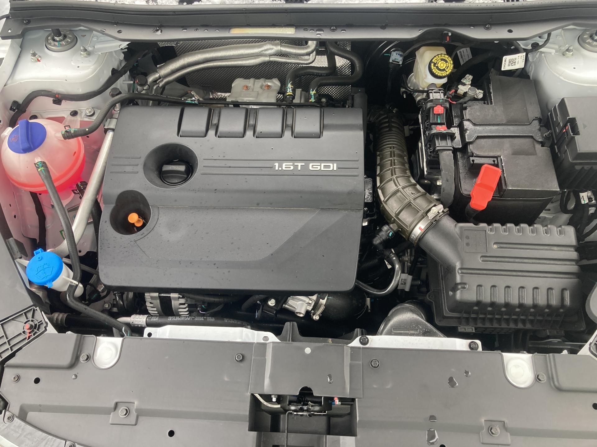 Omoda 5, Premium 1.6 TGDi - fotka 5