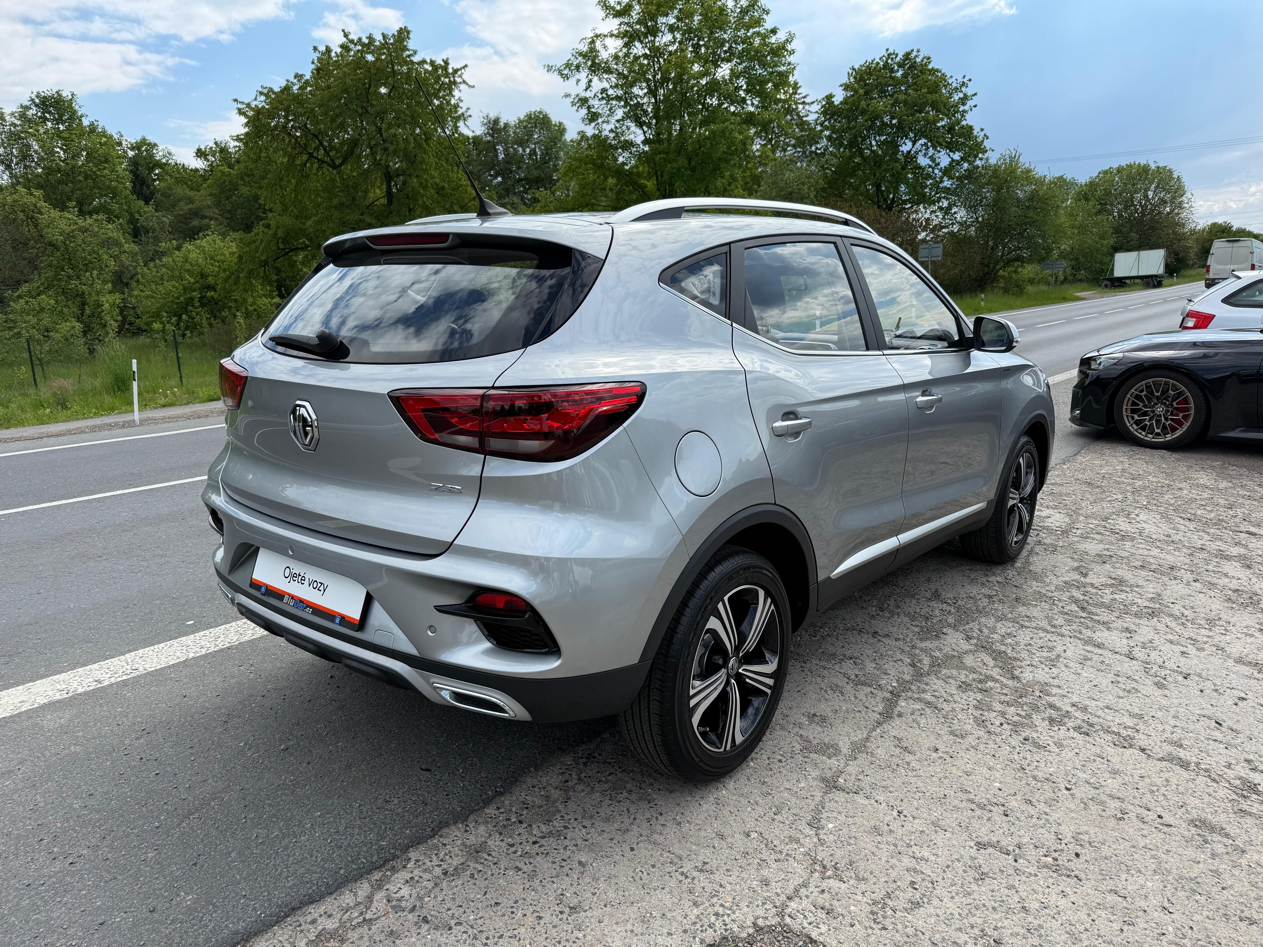 MG ZS, 1.5 i MT Essential ČR - fotka 6