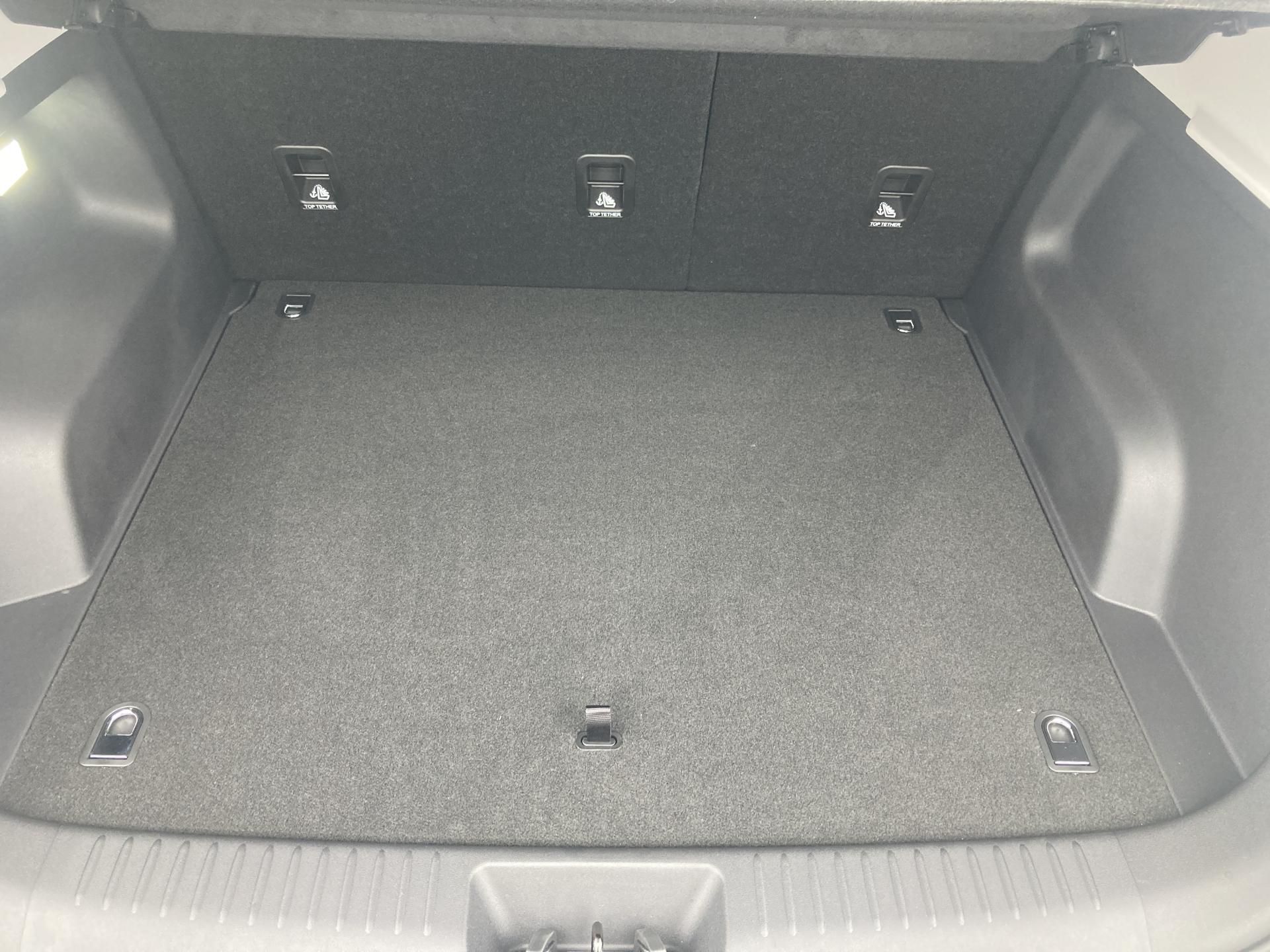 Omoda 5, Premium 1.6 TGDi - fotka 4