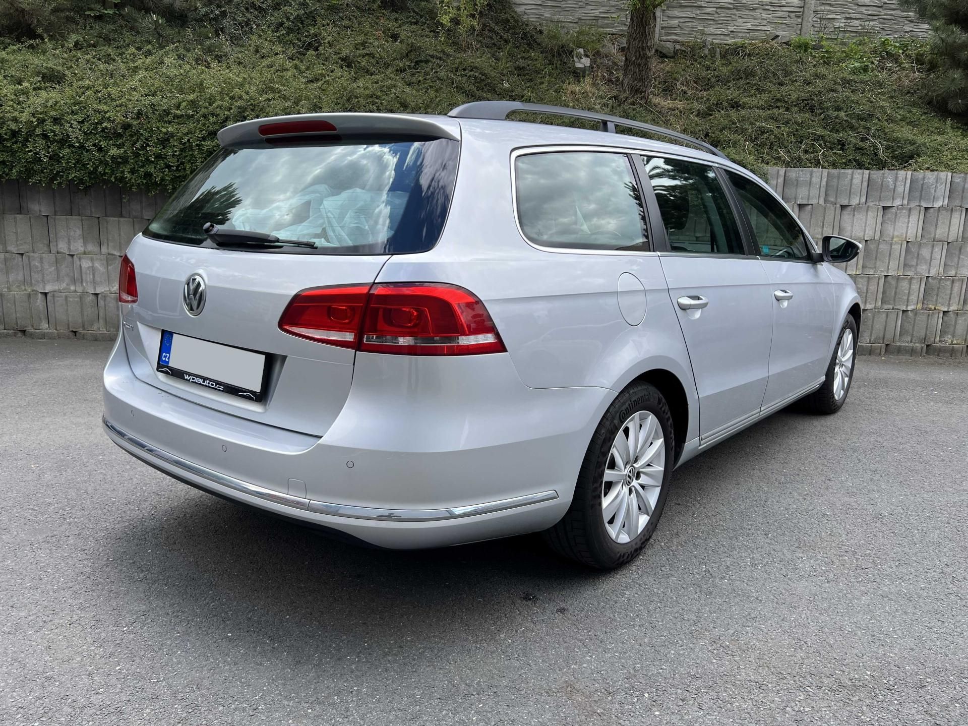 Volkswagen Passat, 2.0 TDi 4MOTION 1.MAJ SERVISKA - fotka 4