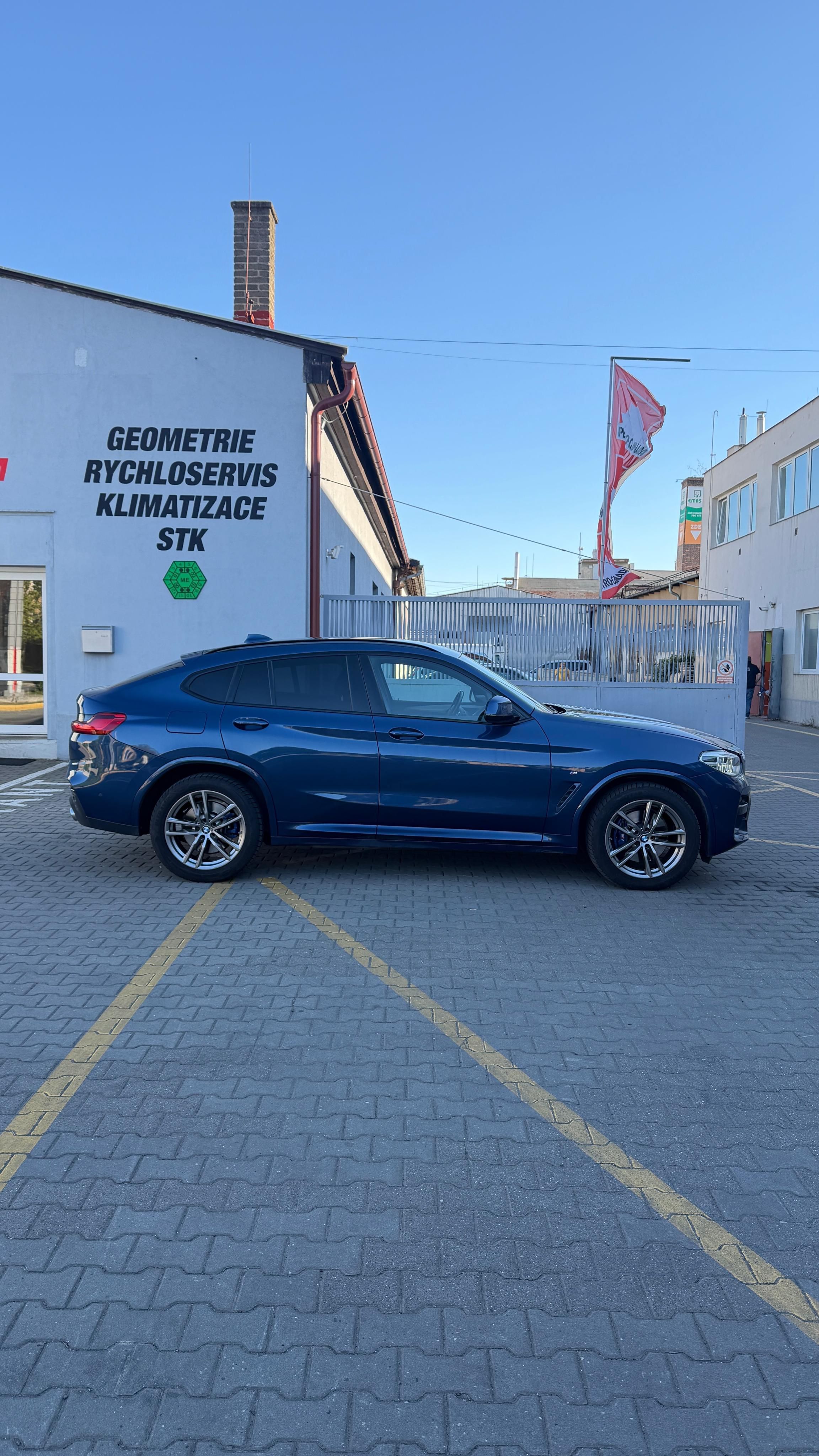 BMW X4, BMW X4 3.0 xDrive30d M Sport - fotka 3