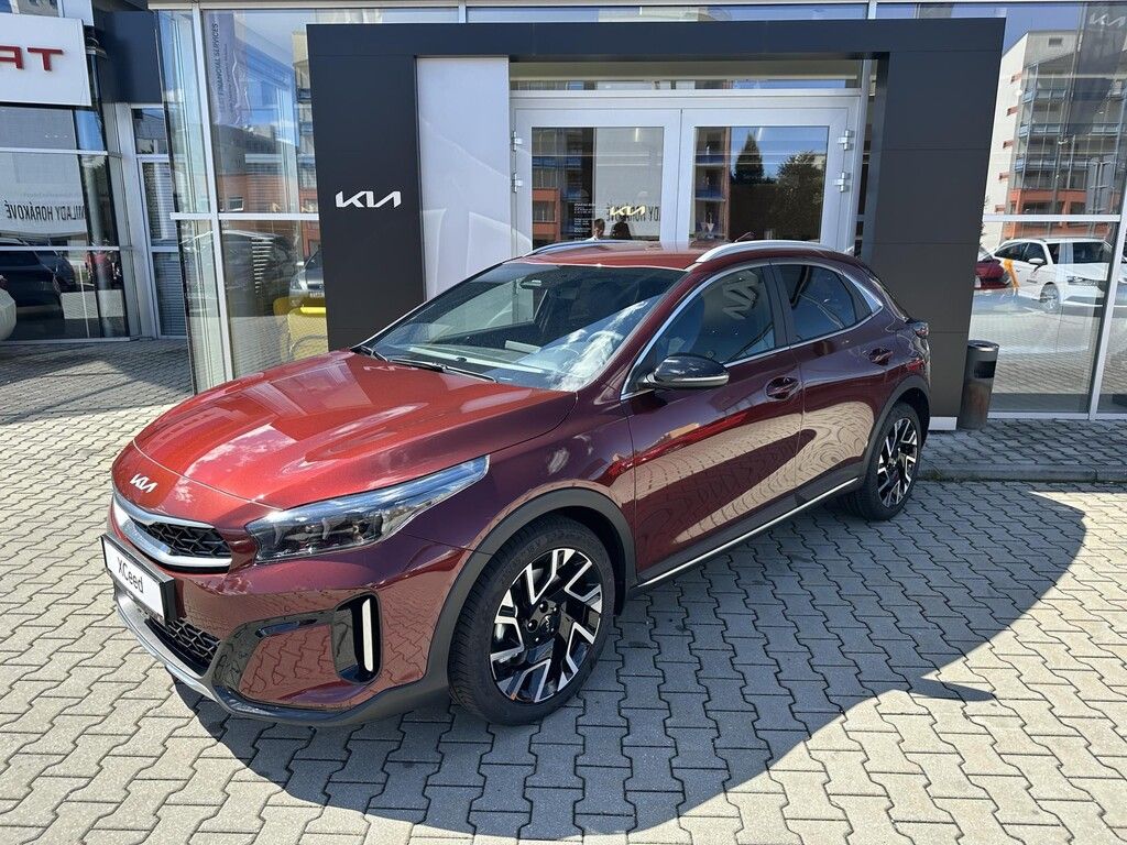 Kia XCee´d, 1,6 T-GDi 7DCT 132 kW STEEL ED - fotka 2