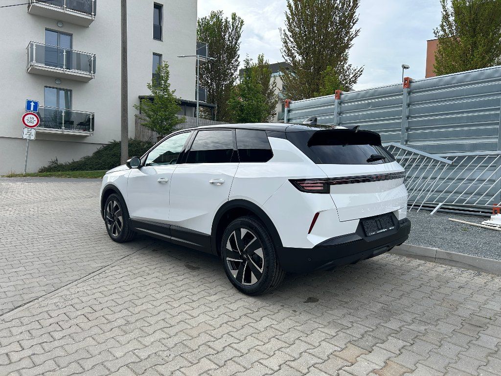 Opel Grandland, GS 1,2 Turbo Mild-hybrid 107kW - fotka 3