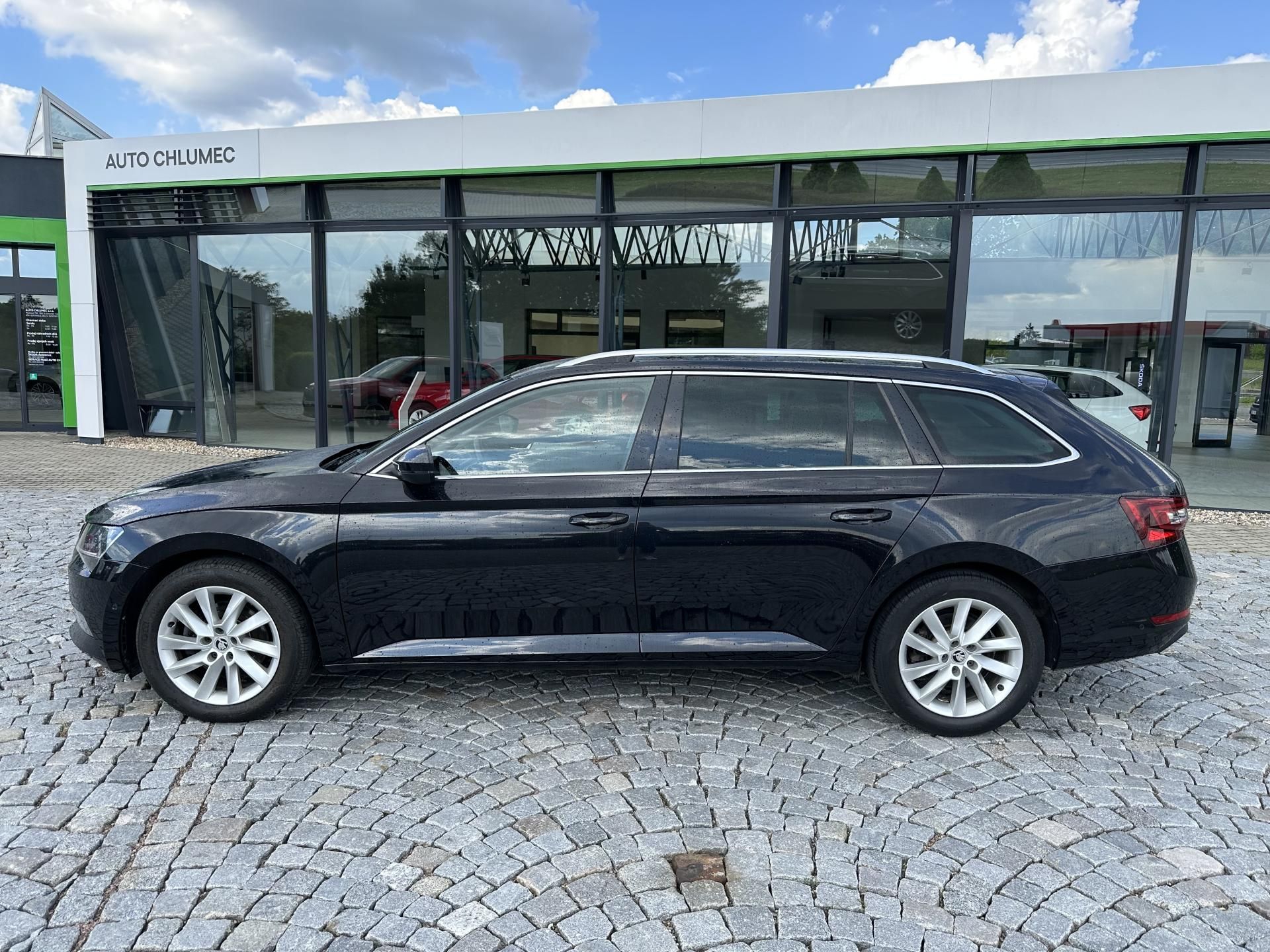 Škoda Superb, 2.0 TDI Style - fotka 4