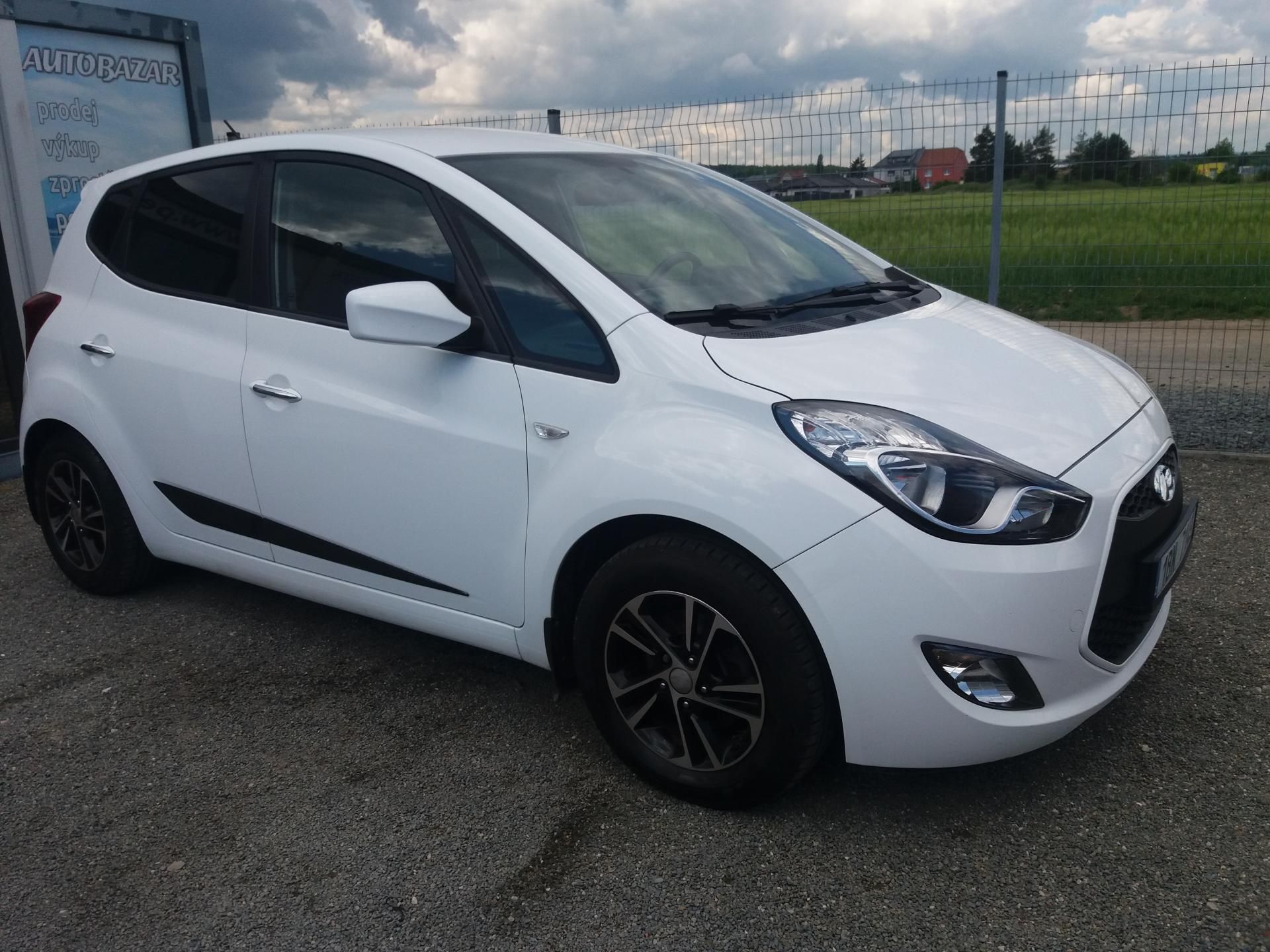 Hyundai ix20, 1.6i,92kW,TAŽNY,VÝHŘEV.!! - fotka 3