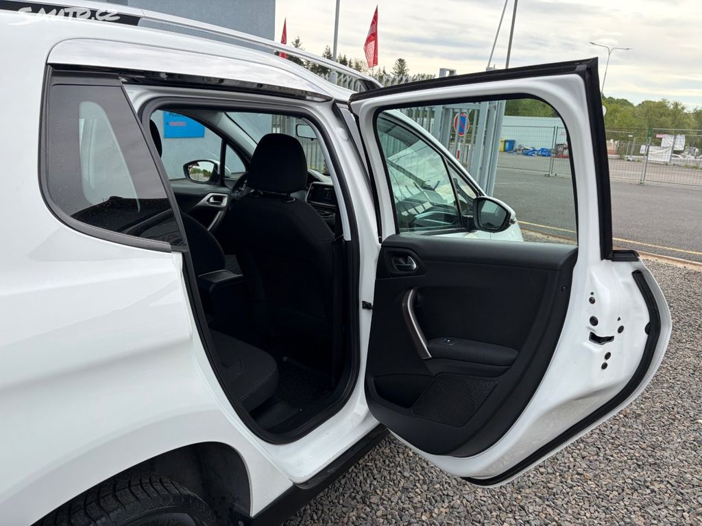 Peugeot 2008, 1,6 88kW, SERVISKA