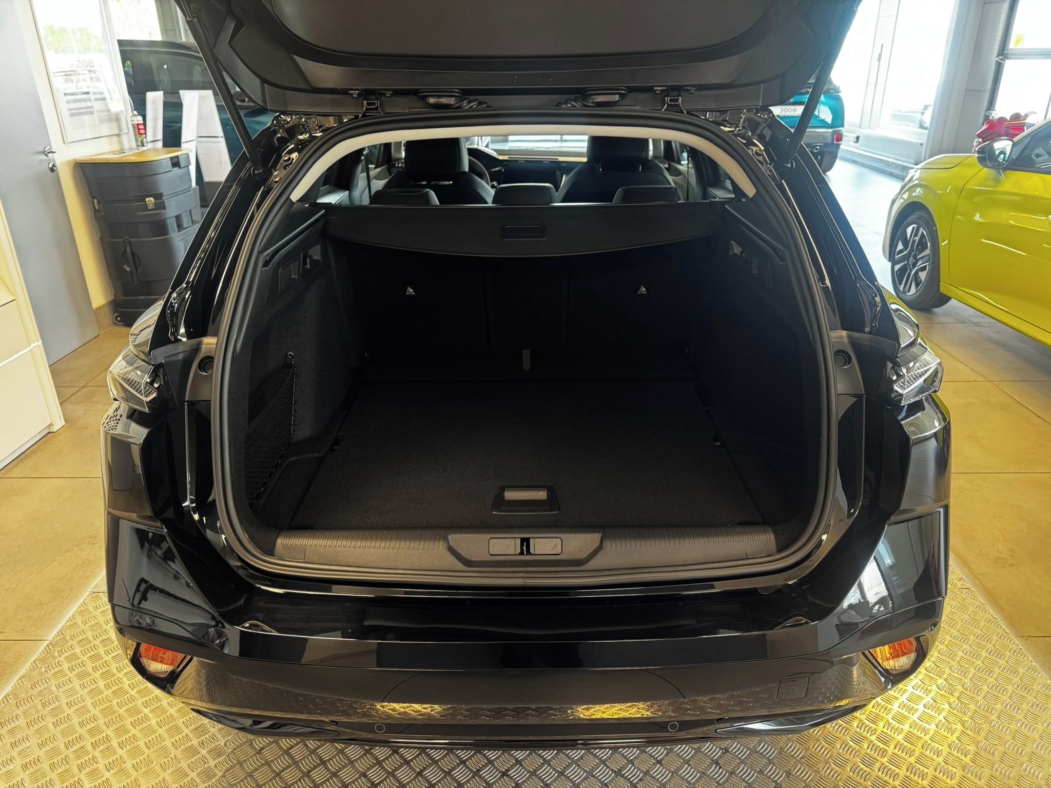 Peugeot 308, SW ALLURE Hybrid 145 e-DCS6 - fotka 5