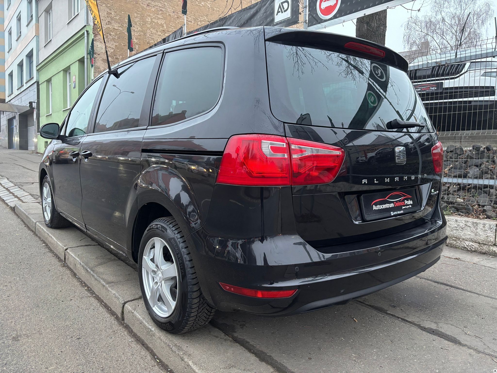 Seat Alhambra, 2.0TDi-103kW/STYLE/7MÍST/MAN6/ - fotka 3