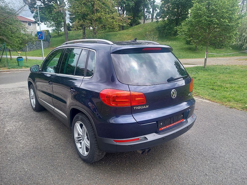 Volkswagen Tiguan, 2,0Tdi 4x4+DSG+Navi+SERVISKA!! - fotka 4