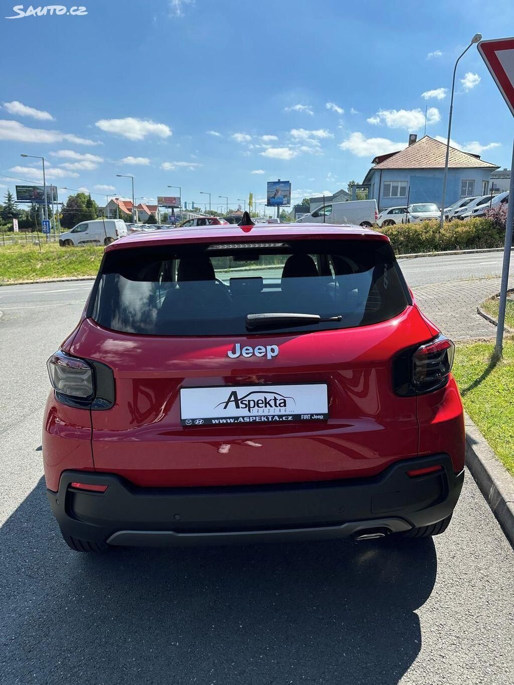 Jeep Avenger, Longitude 1.2 Turbo 100 6MT - fotka 2