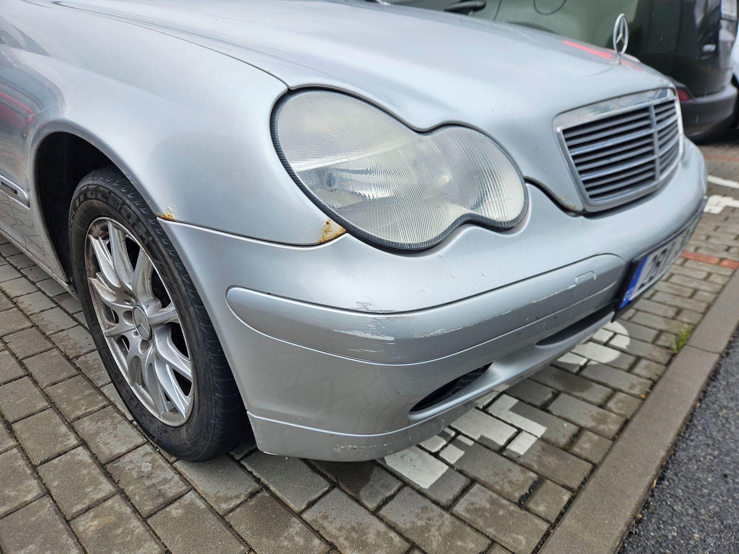 Mercedes-Benz Třídy C, C 180 - fotka 4