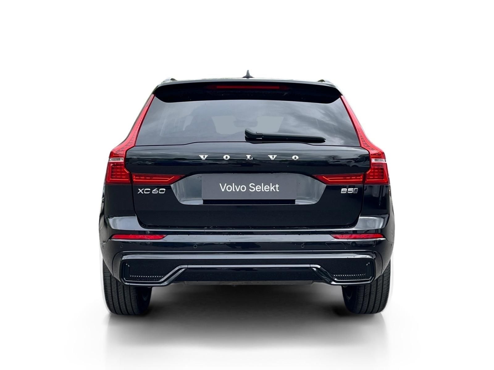 Volvo XC60, B5 AWD Plus dark vent. + kola - fotka 4