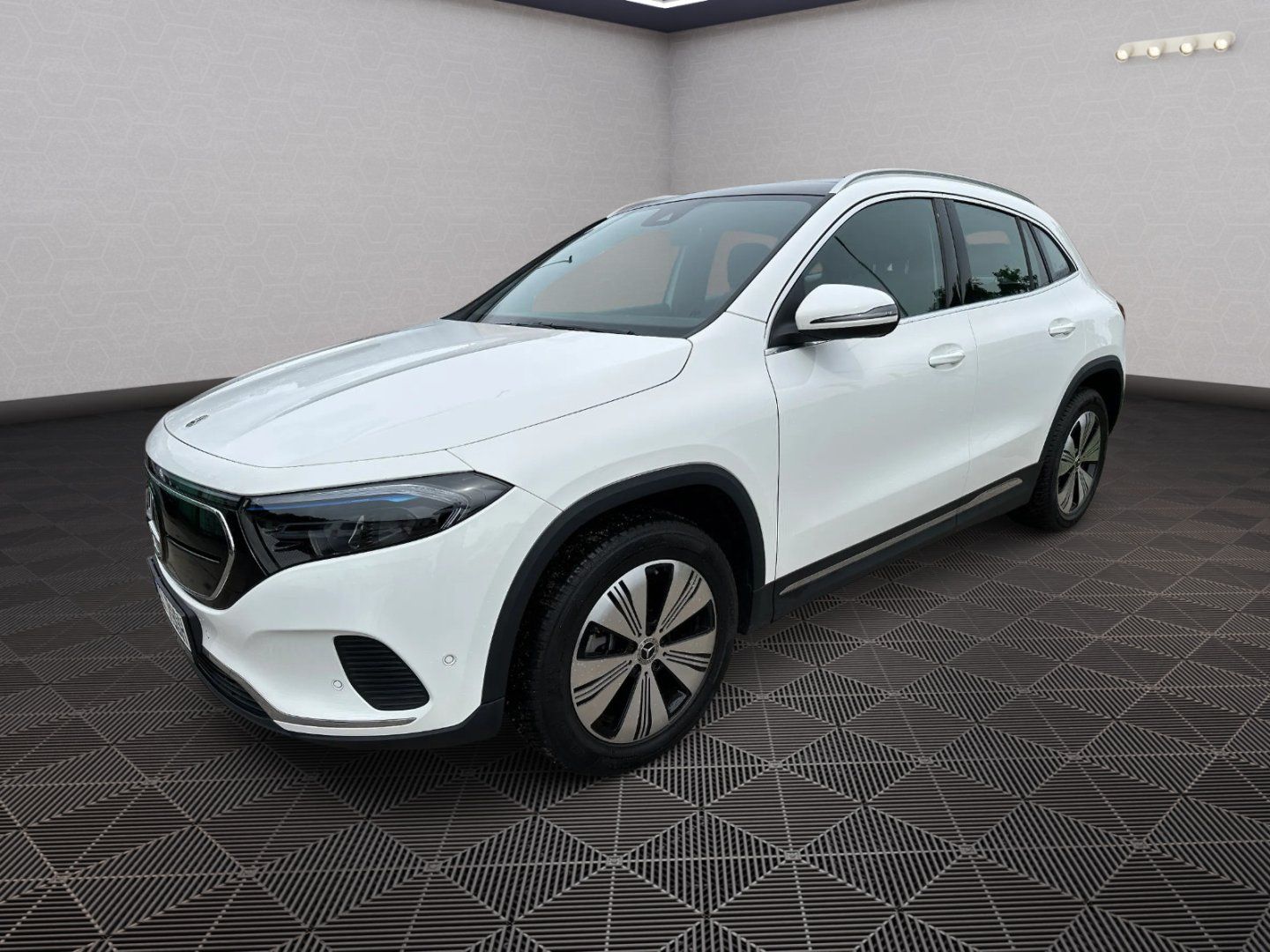 Mercedes-Benz EQA, 250 69,7 kWh - fotka 3