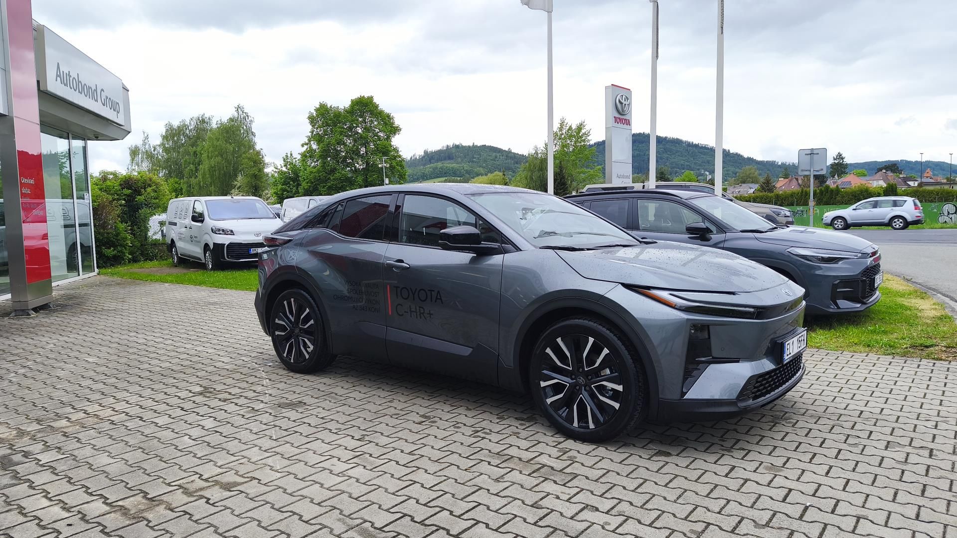 Toyota C-HR, BEV 224 4X2 STYLE + Dynamic - fotka 3