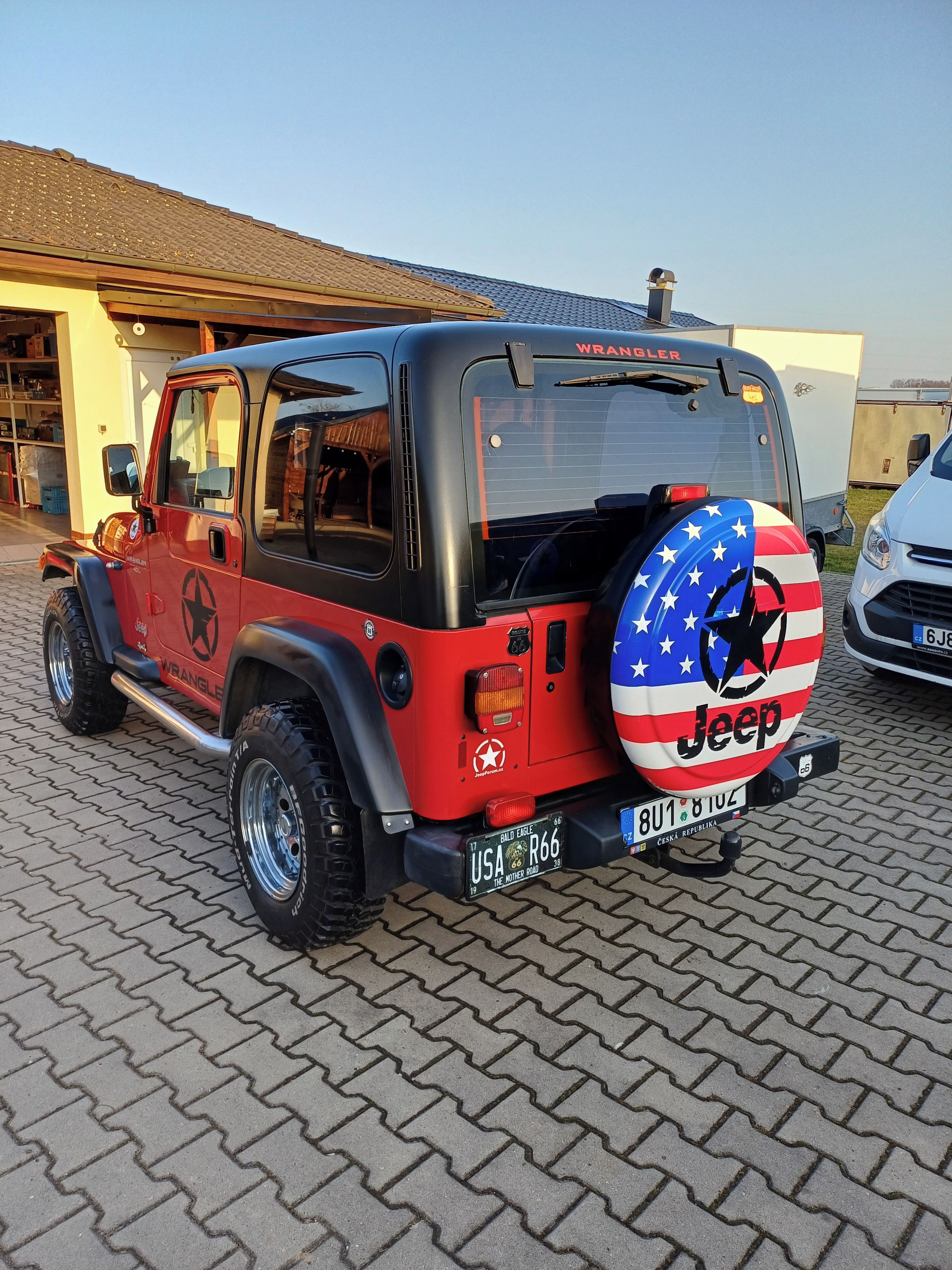 Jeep Wrangler, 4.L - fotka 2