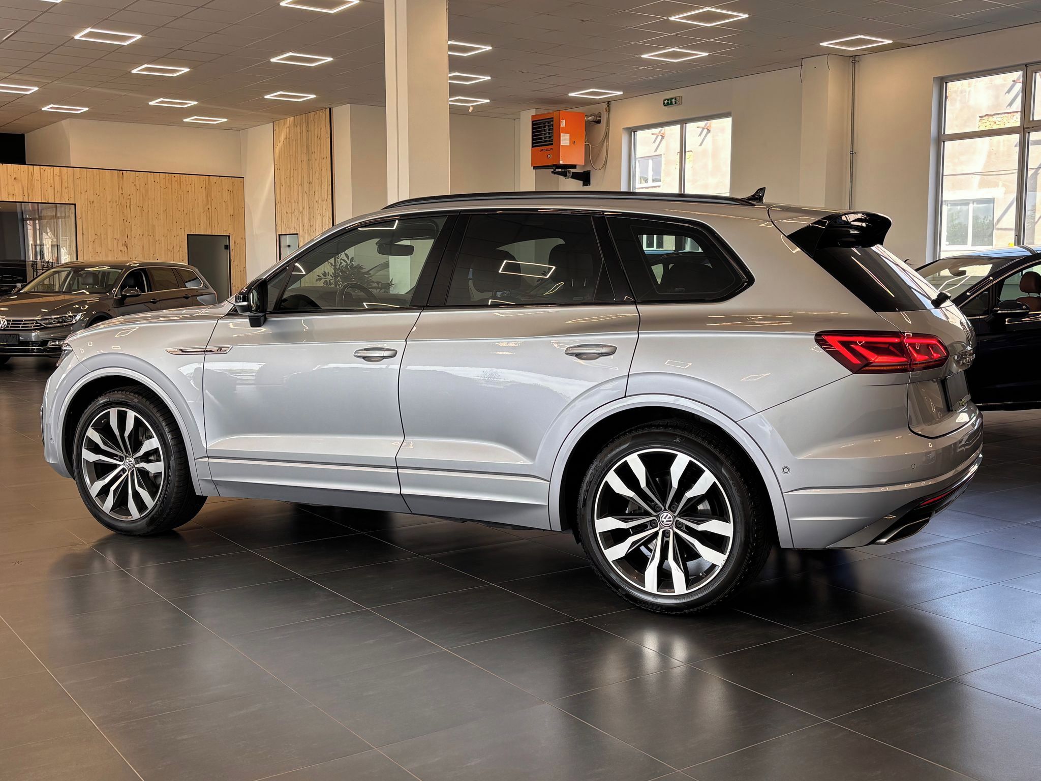 Volkswagen Touareg, 3.0TDI 210kW RLine Black style - fotka 4