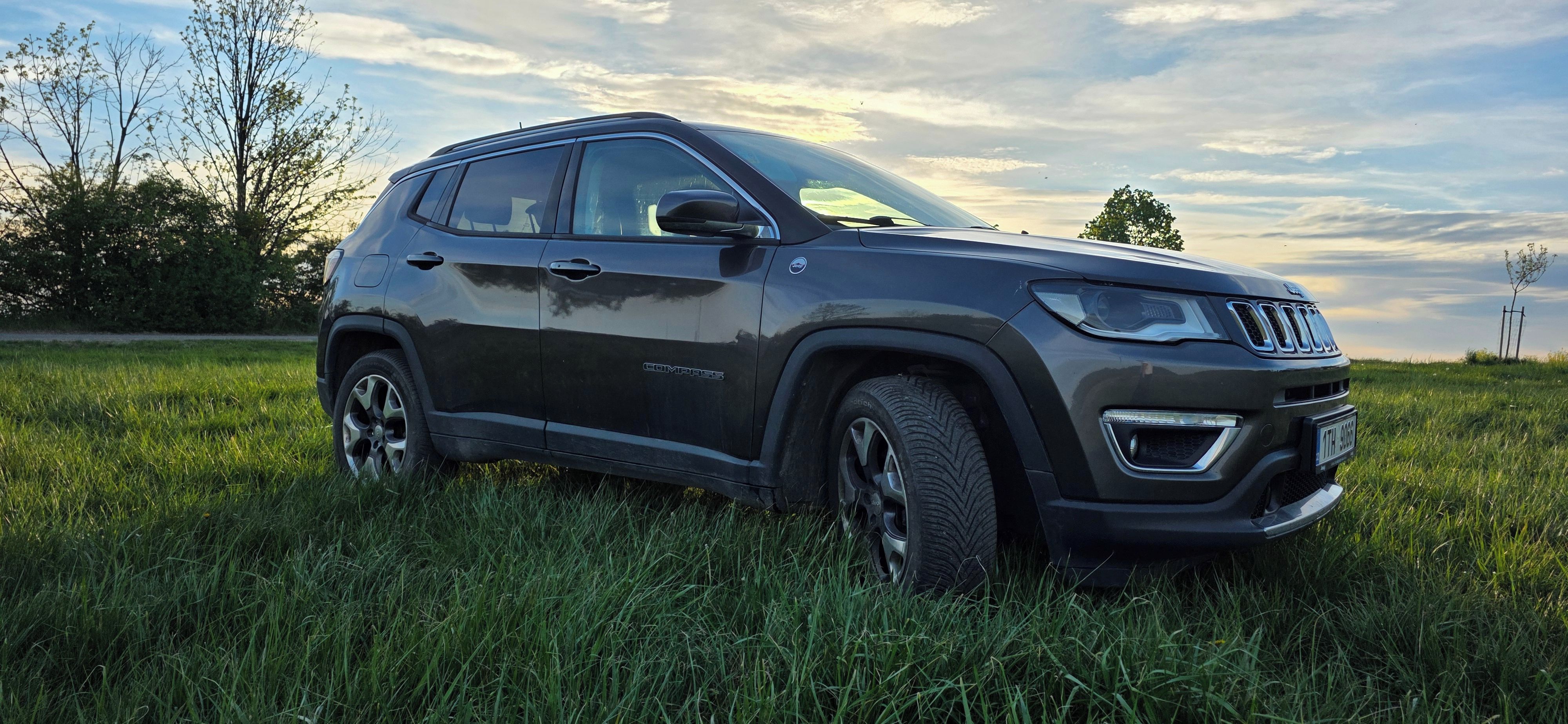 Jeep Compass, 1.4, 125kW, 4x4, Limited, TZ - fotka 4
