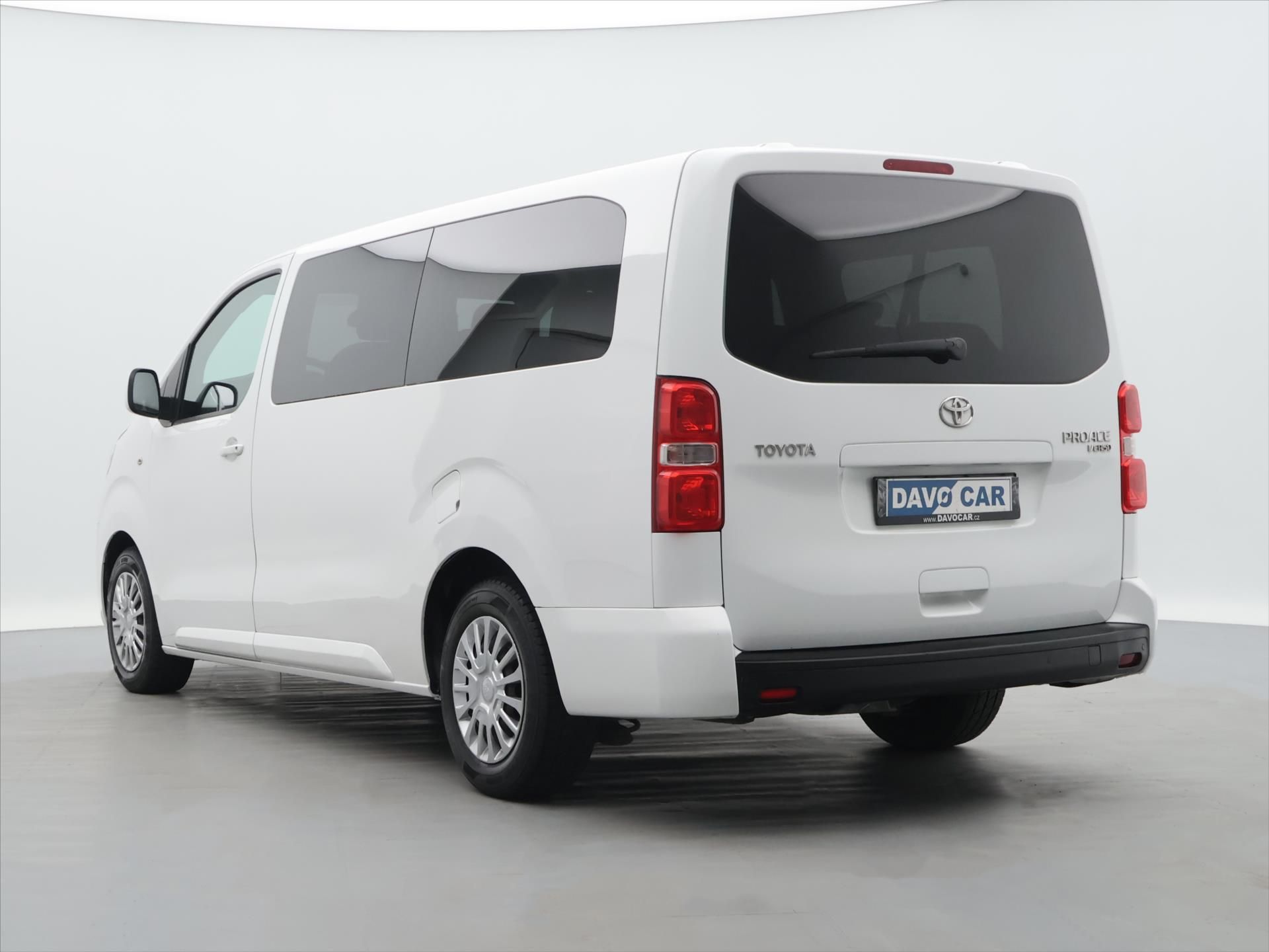 Toyota Proace, 2,0 D-4D 110kW L2 CZ DPH - fotka 5