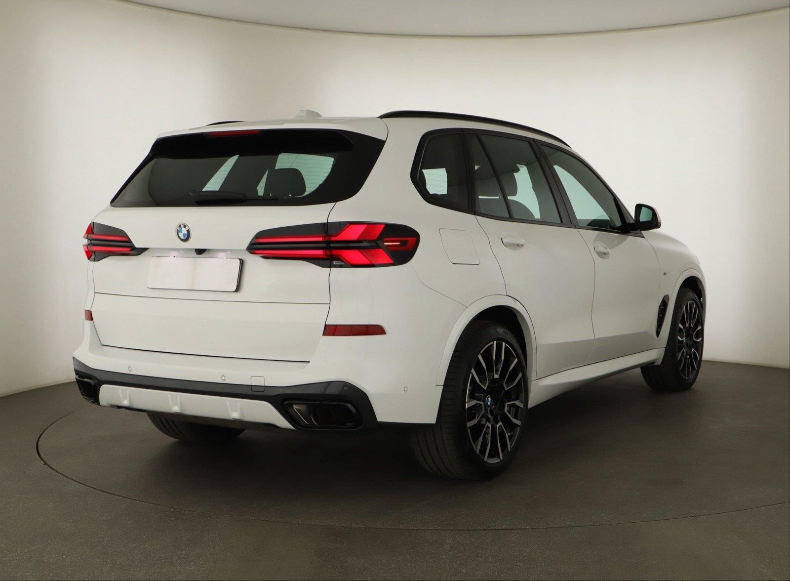 BMW X5, xDrive40i - fotka 5