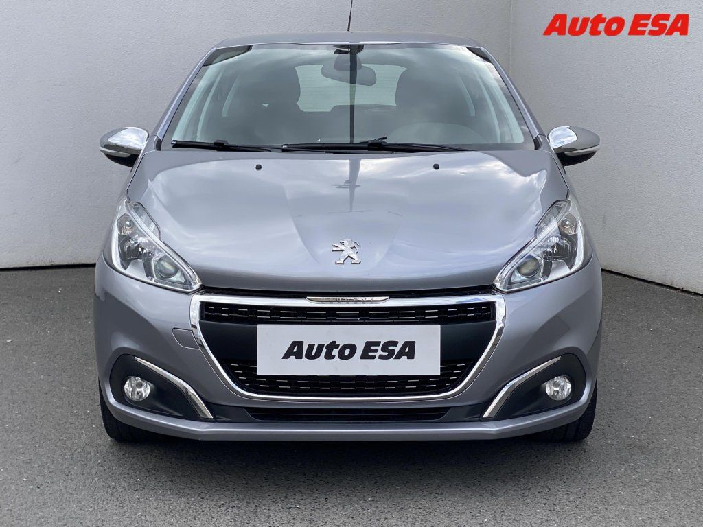 Peugeot 208, 1.2,navi - fotka 2