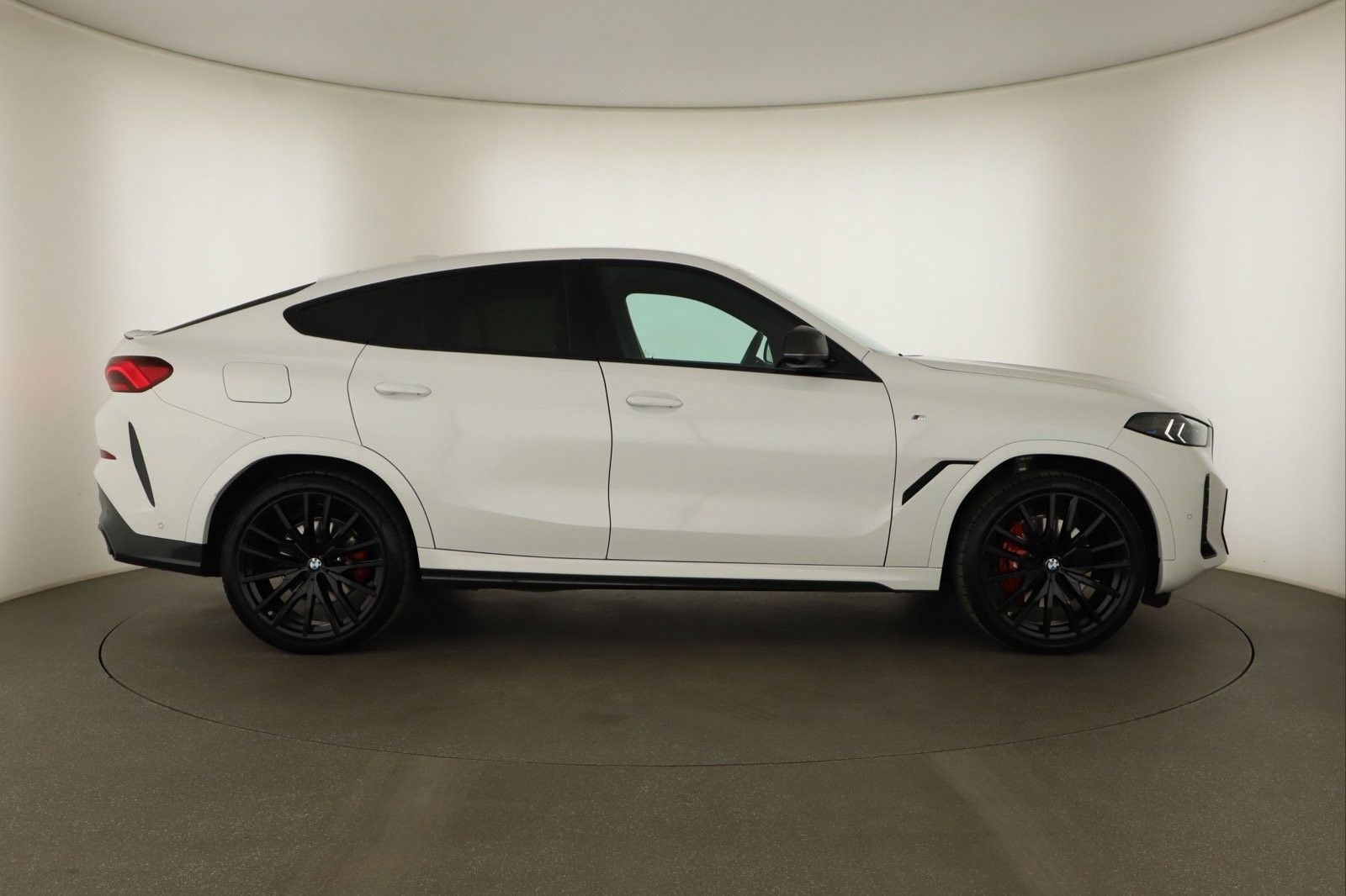 BMW X6, xDrive40i, HUD, 360°, H/K - fotka 6